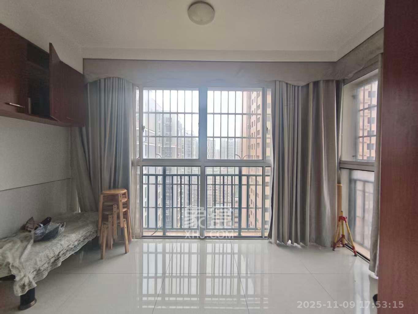 明天一城  3室2厅2卫    1800.0元/月室内图