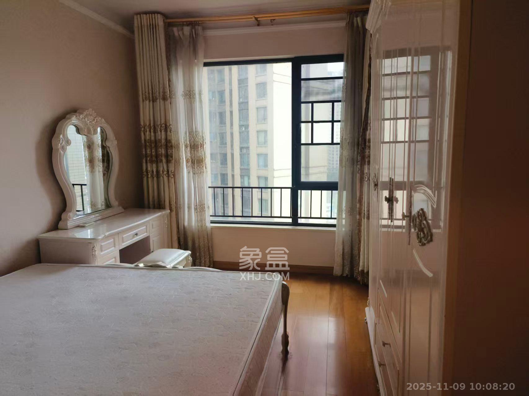 中海国际四期  2室2厅1卫    1800.0元/月室内图