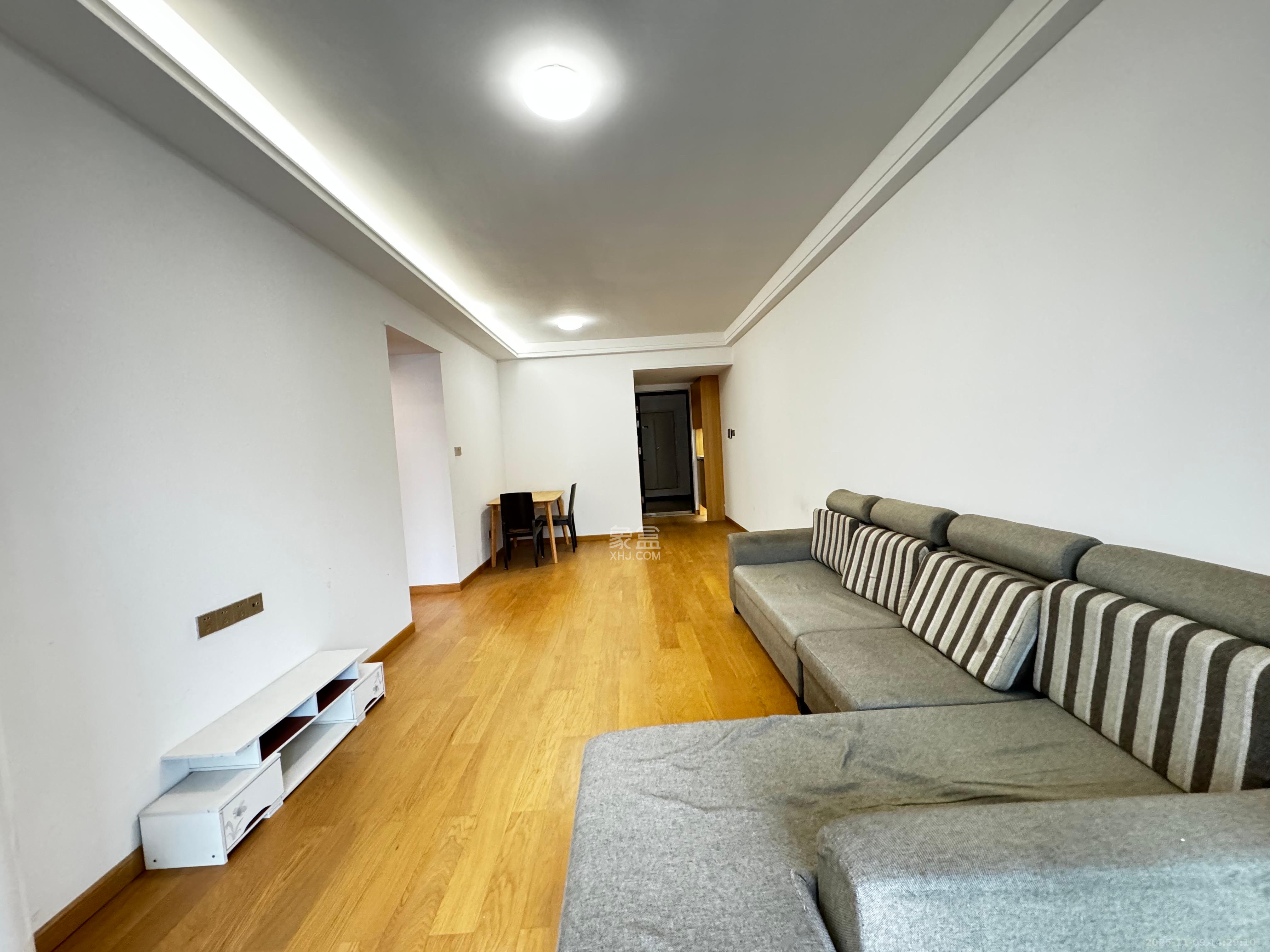 阳光城尚东湾青柠园  3室2厅1卫    2200.0元/月室内图