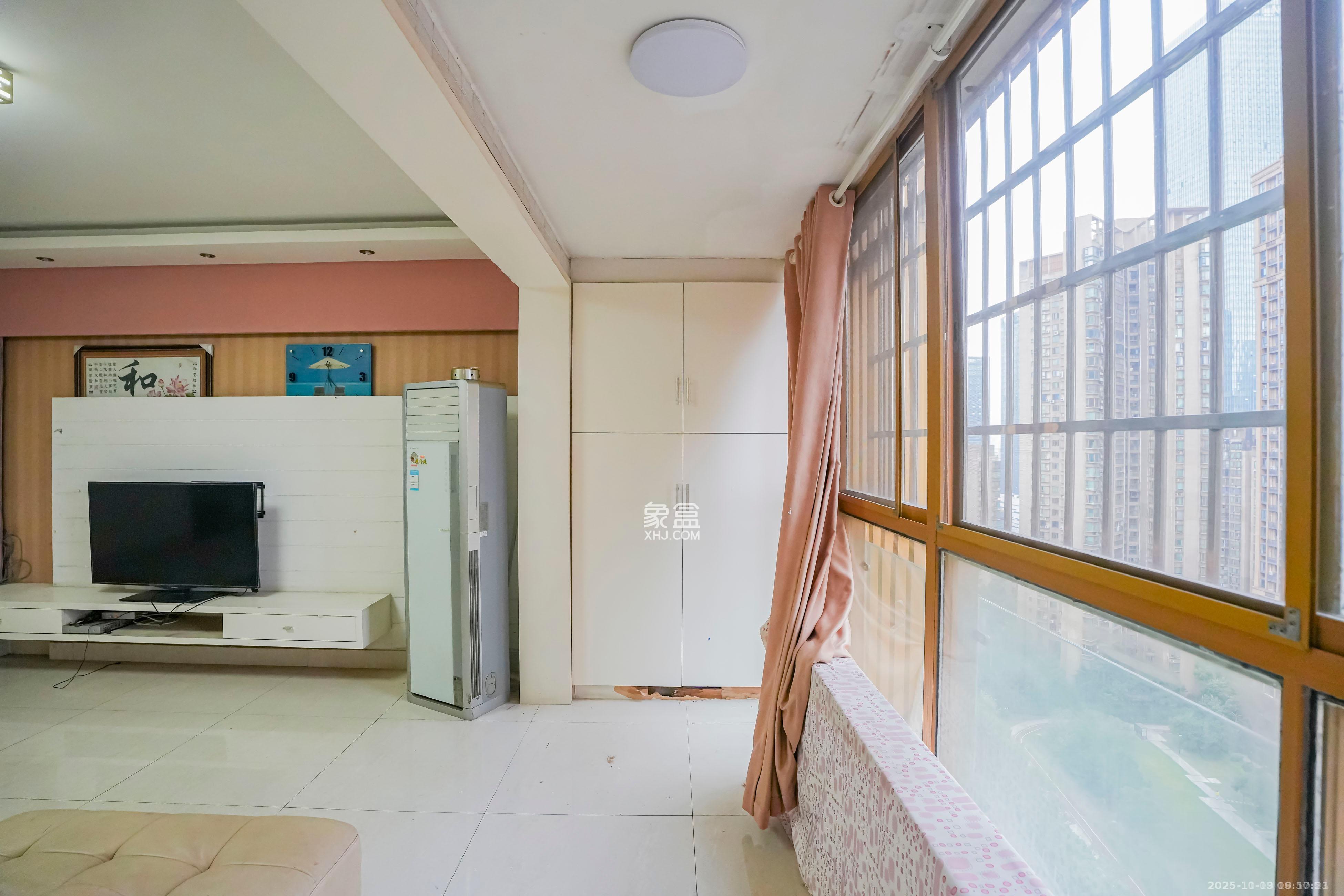 天健芙蓉盛世一期 4室2厅1卫 3500.0元/月 天健芙蓉盛世一期 4室2厅1卫 3500.0元/月室内图