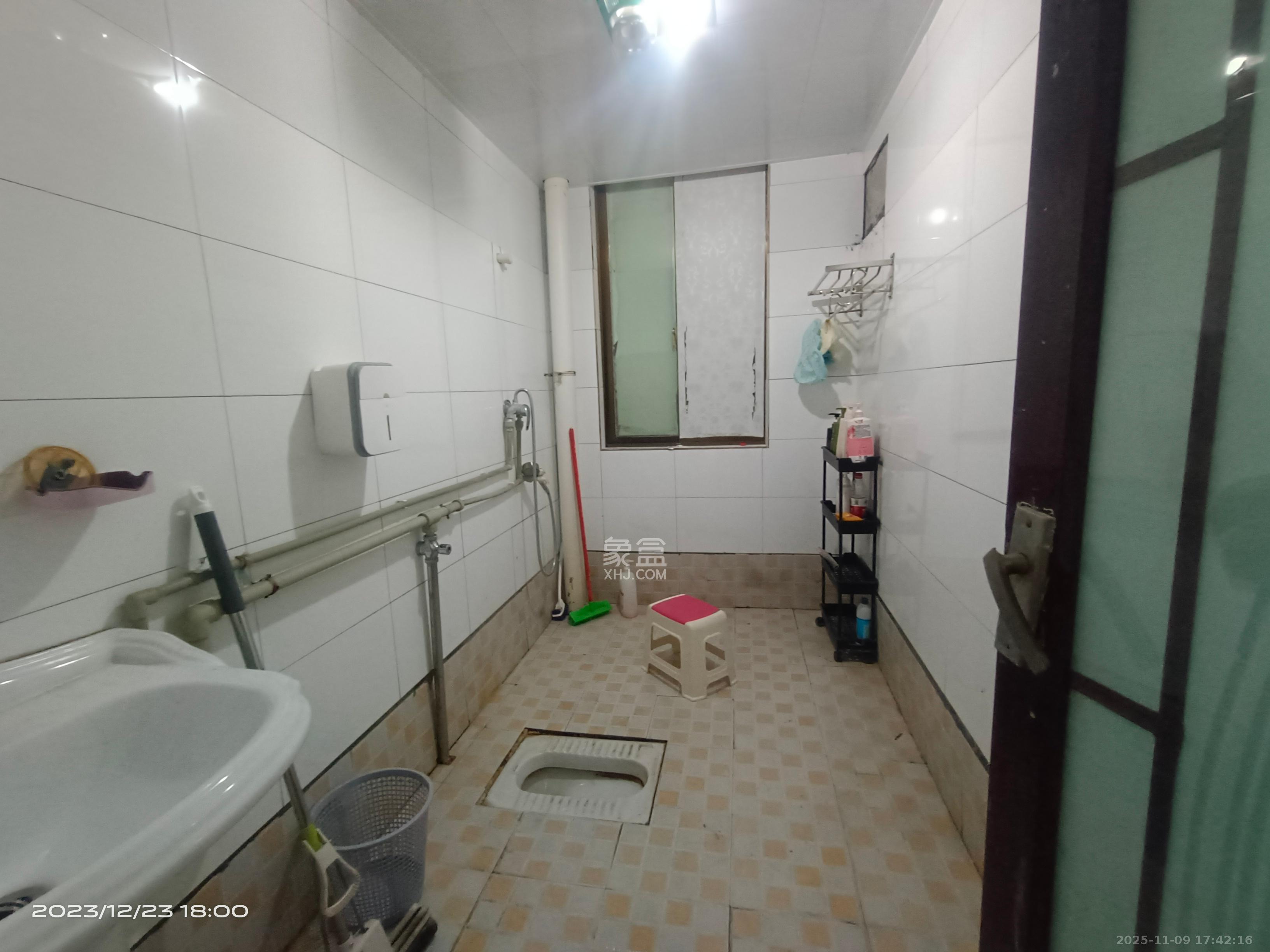 湘核佳苑  3室2厅1卫    1800.0元/月室内图