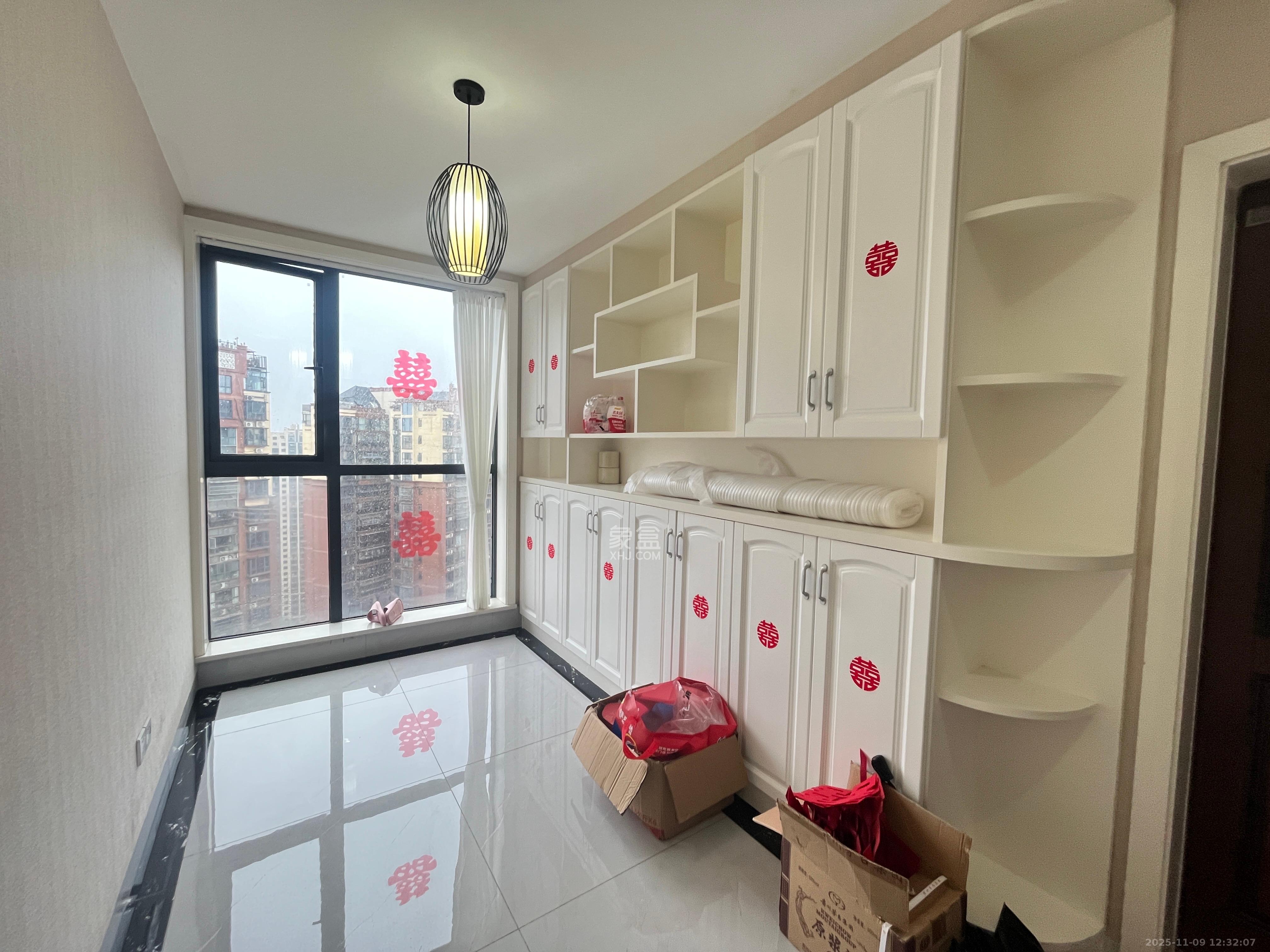 珠江东方明珠（新地东方明珠）三期  3室2厅2卫    2200.0元/月室内图