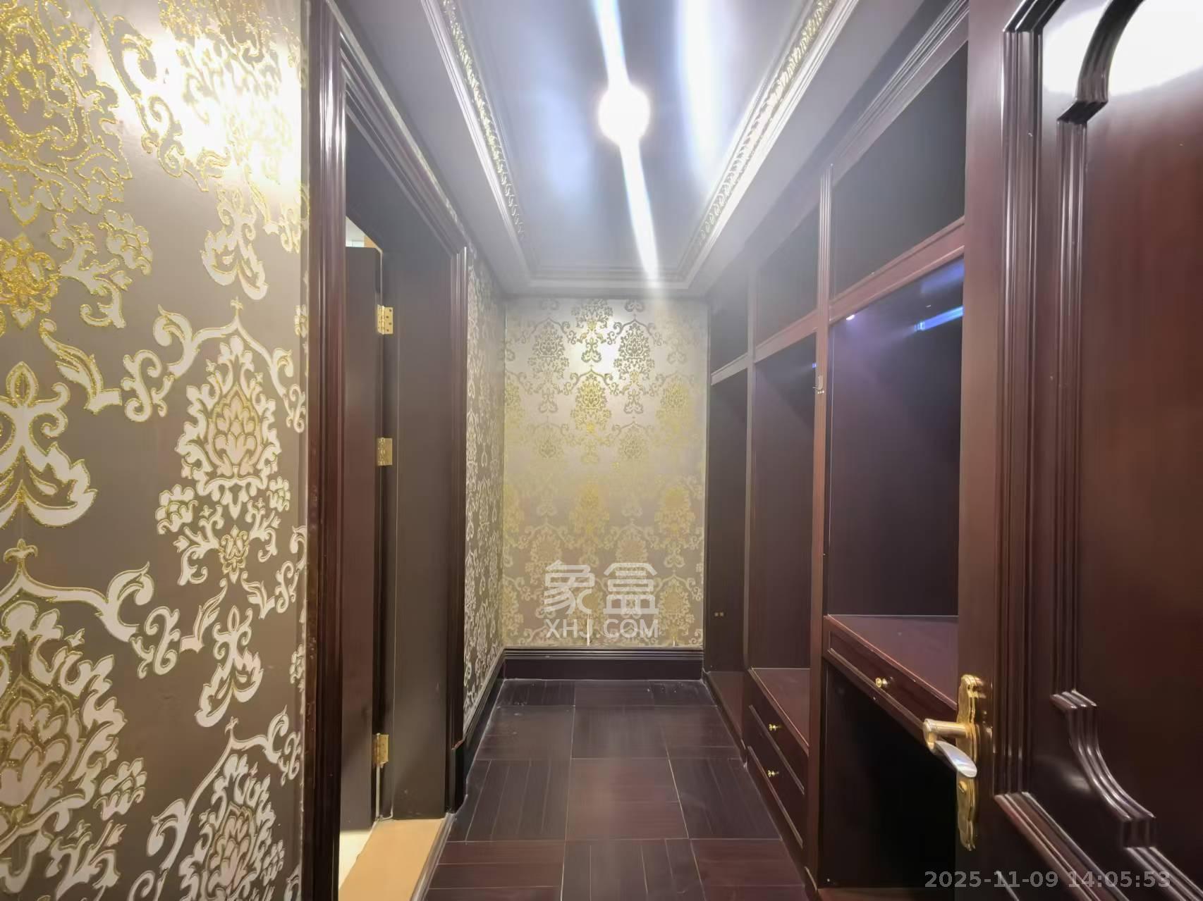 万达公馆  4室2厅3卫    10000.0元/月室内图