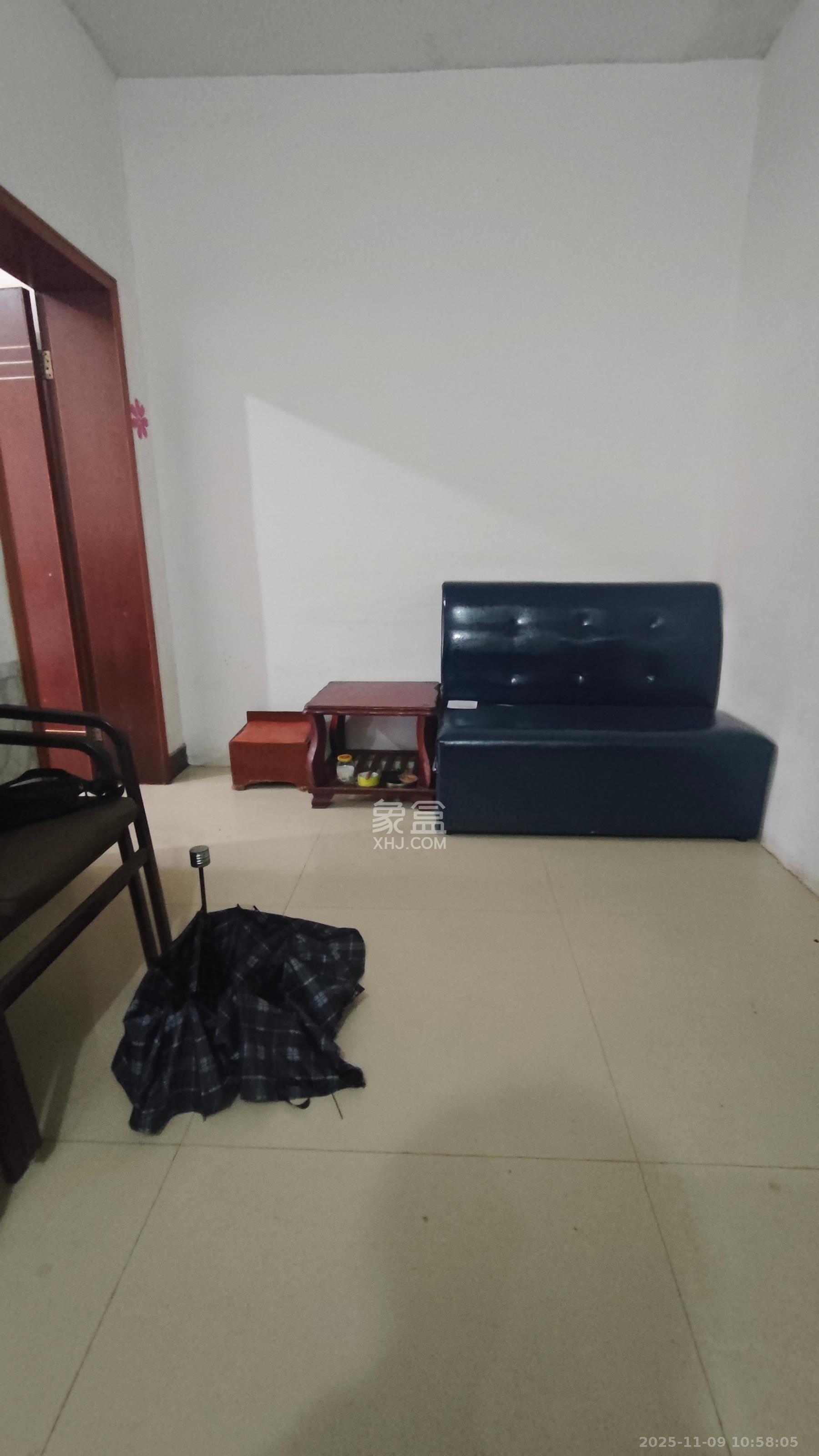 洪西安置小区(洪缘小区) 2室1厅1卫 1300.0元/月 洪西安置小区(洪缘小区) 2室1厅1卫 1300.0元/月室内图