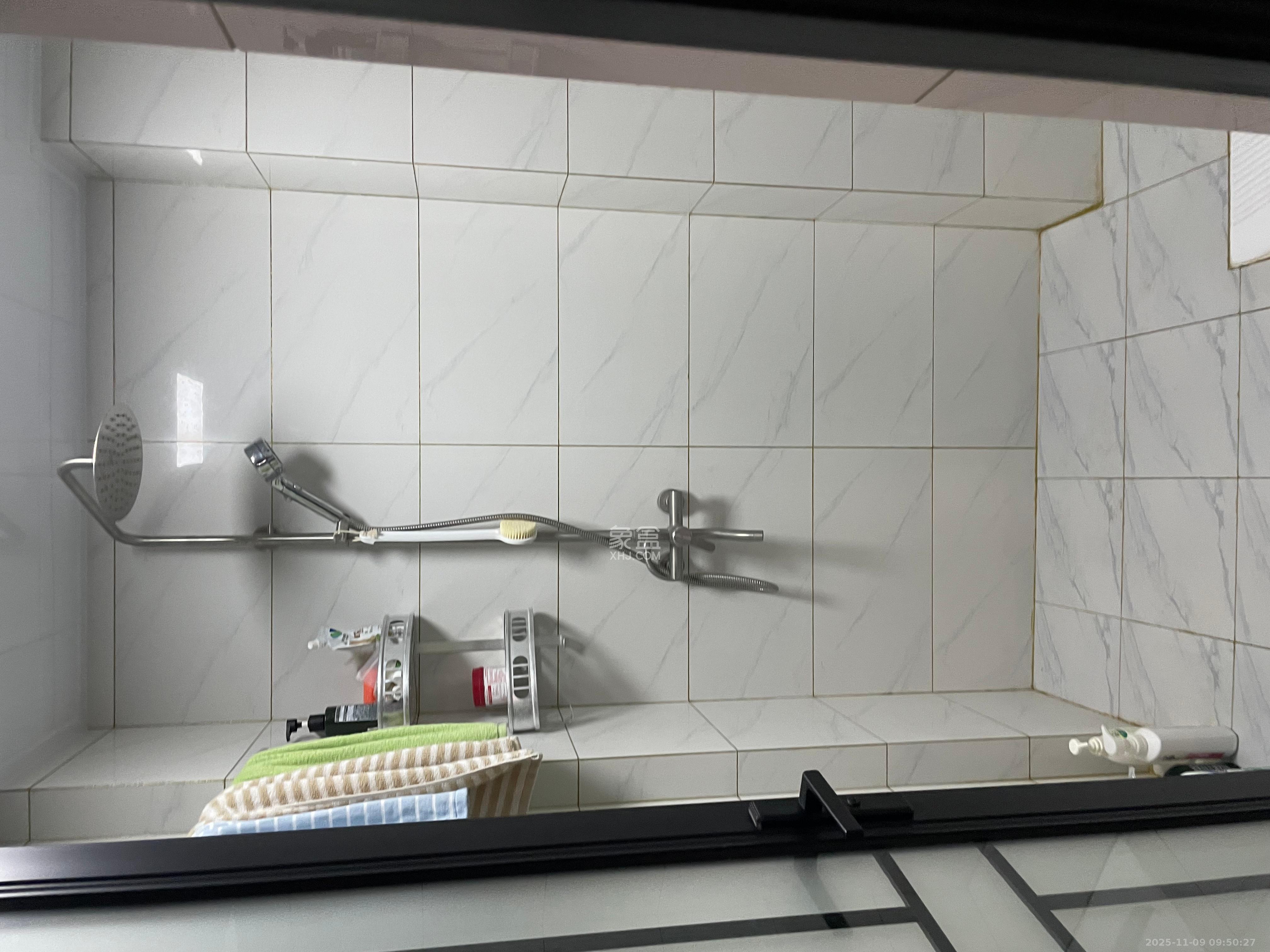 半山壹号  3室2厅2卫    3400.0元/月室内图