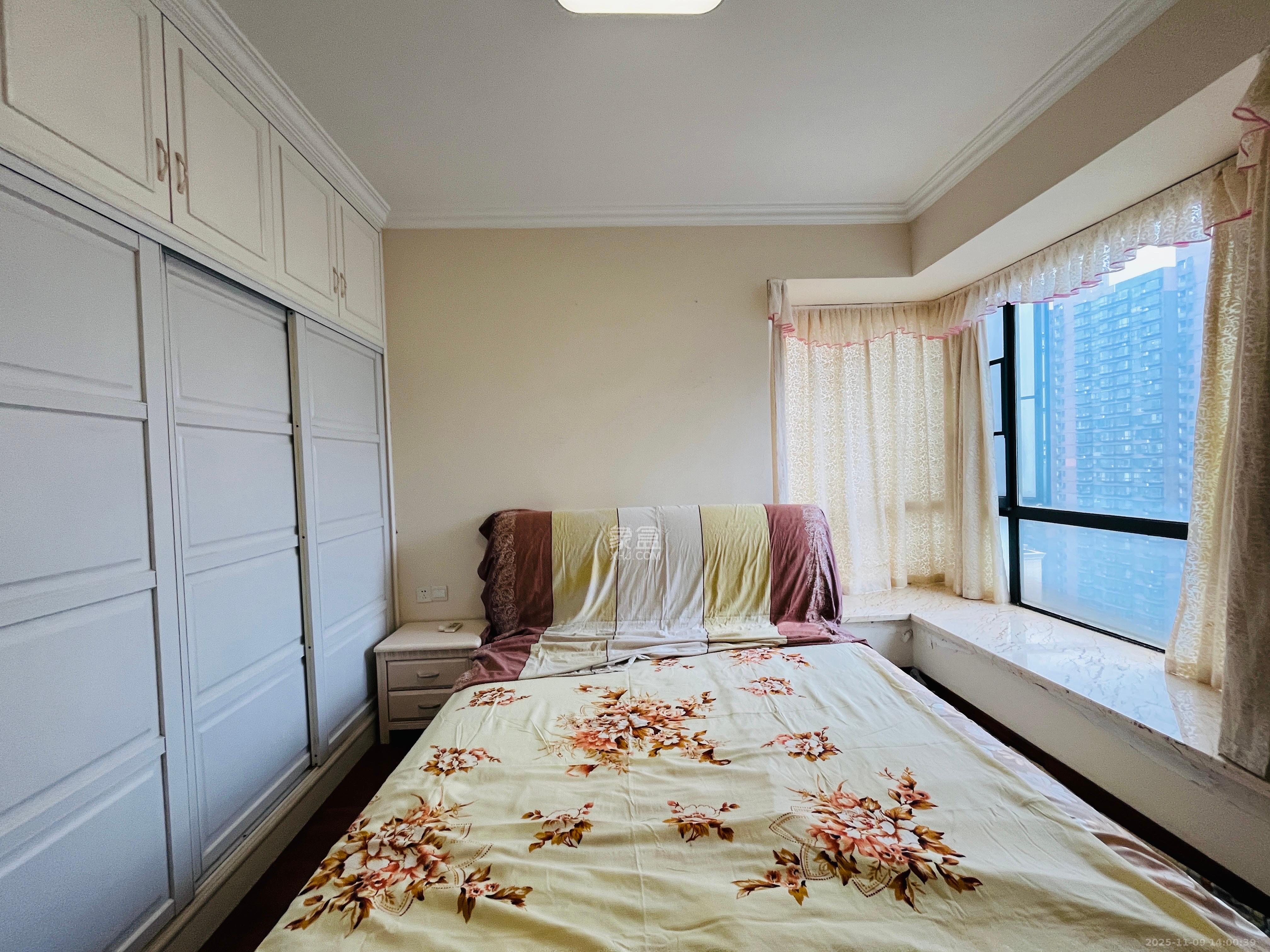 麓谷公馆（涉外国际公馆）  2室2厅1卫    2200.0元/月室内图