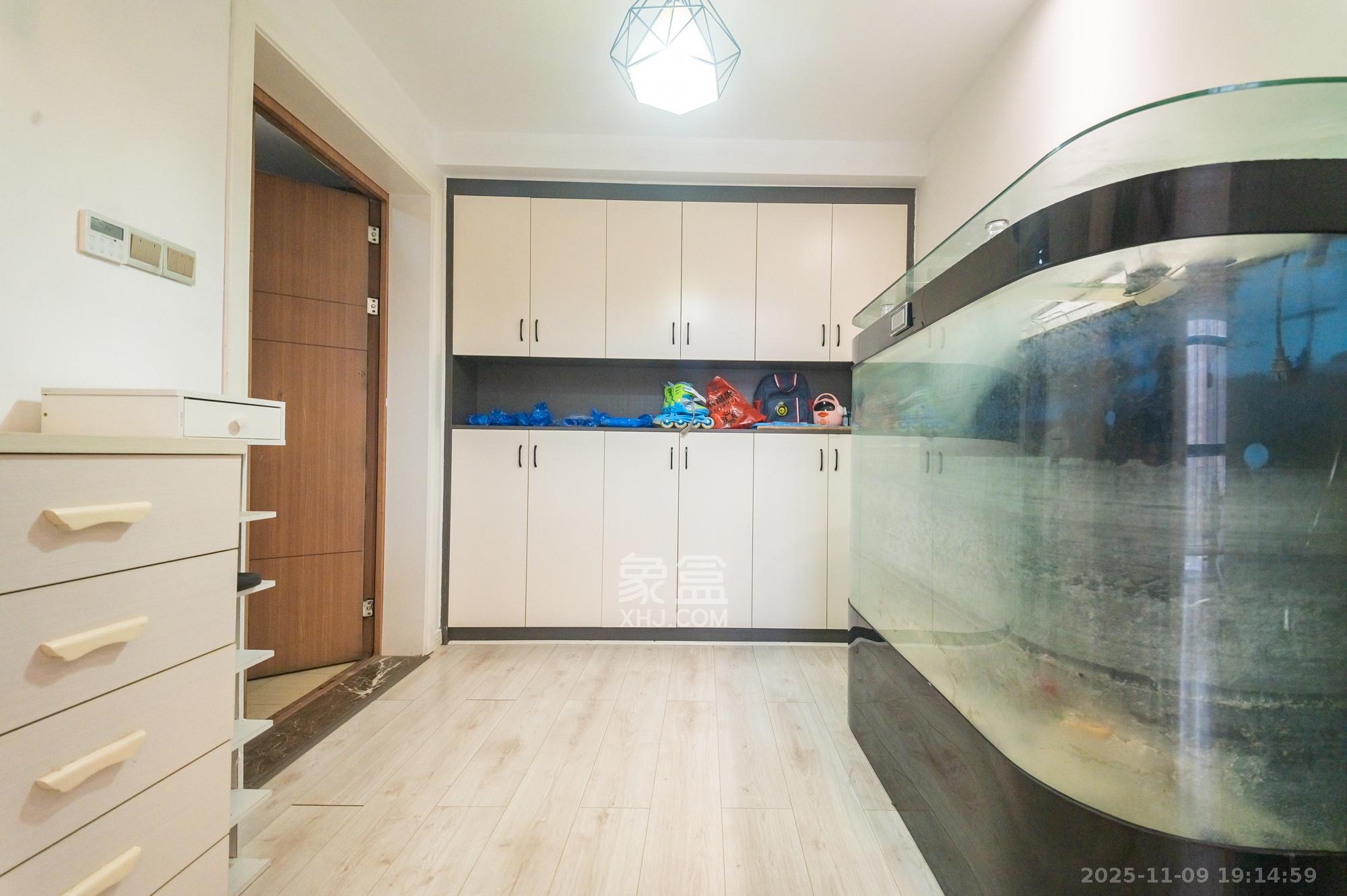 恒基凯旋门一二期 6室2厅2卫 238.0万 恒基凯旋门一二期 6室2厅2卫 238.0万其他