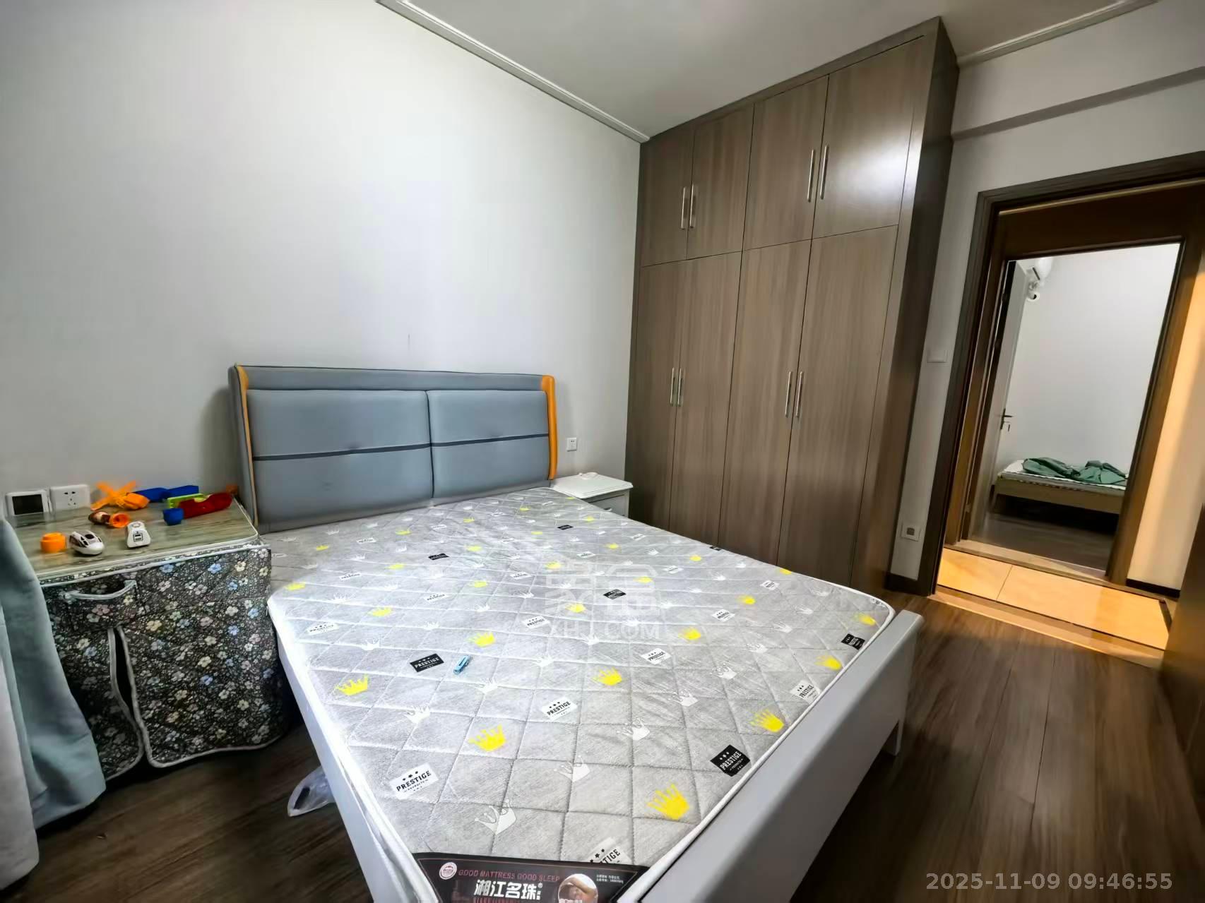 保利茉莉公馆  3室2厅2卫    3100.0元/月室内图