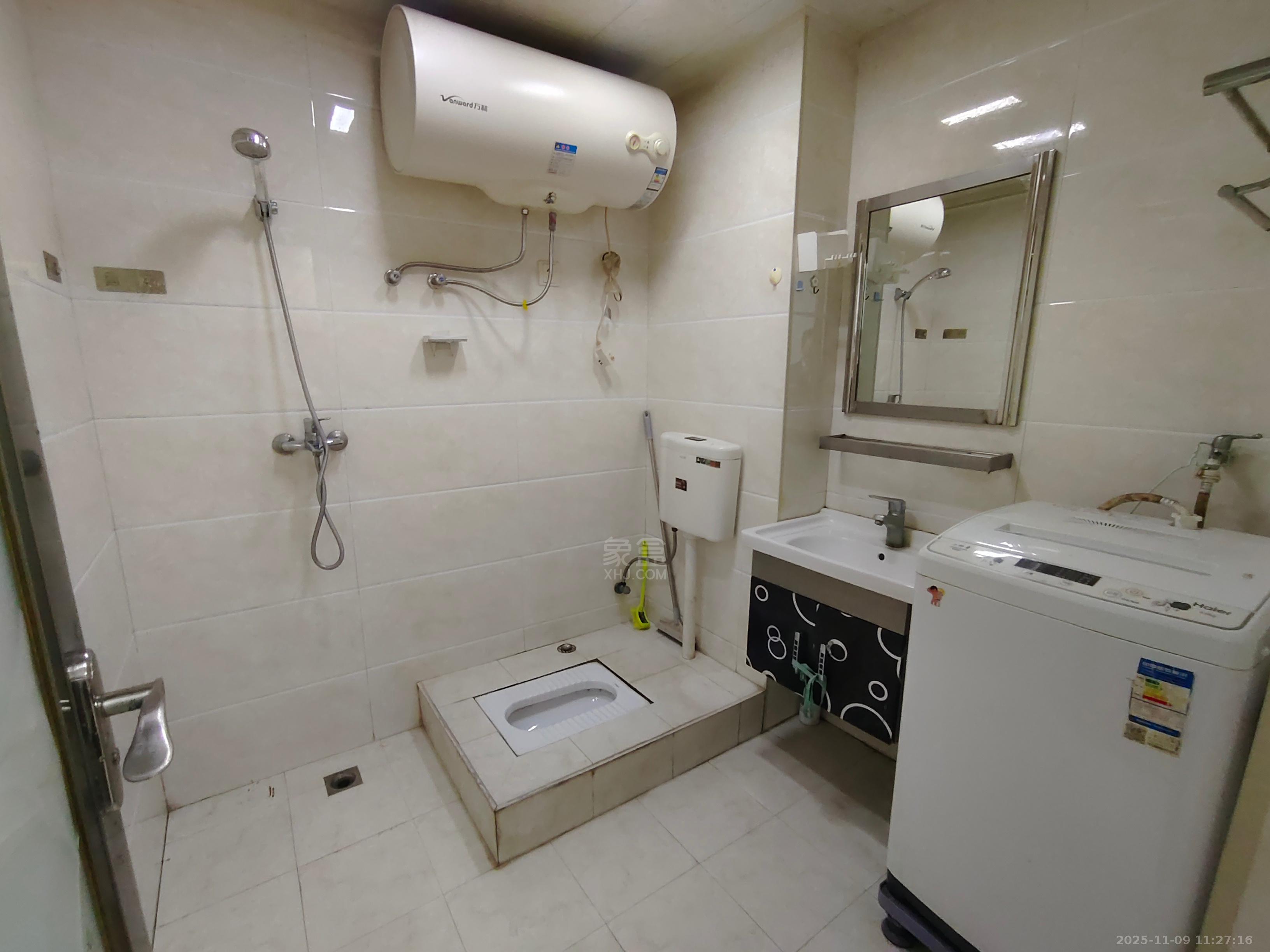 龙腾国际  1室1厅1卫    1200.0元/月室内图