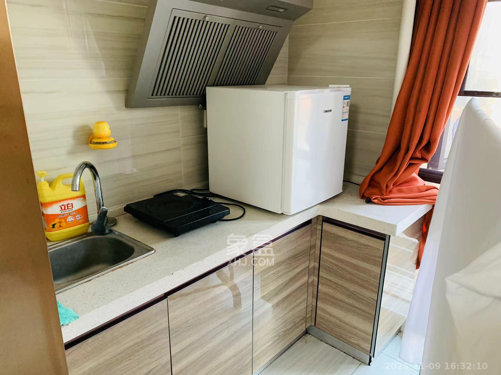 五一钻界  1室1厅1卫    2200.0元/月室内图