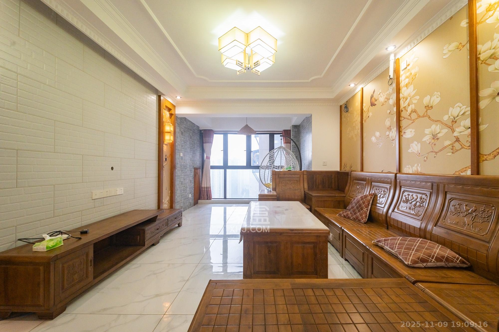 国泰九龙湾  3室2厅2卫    106.0万