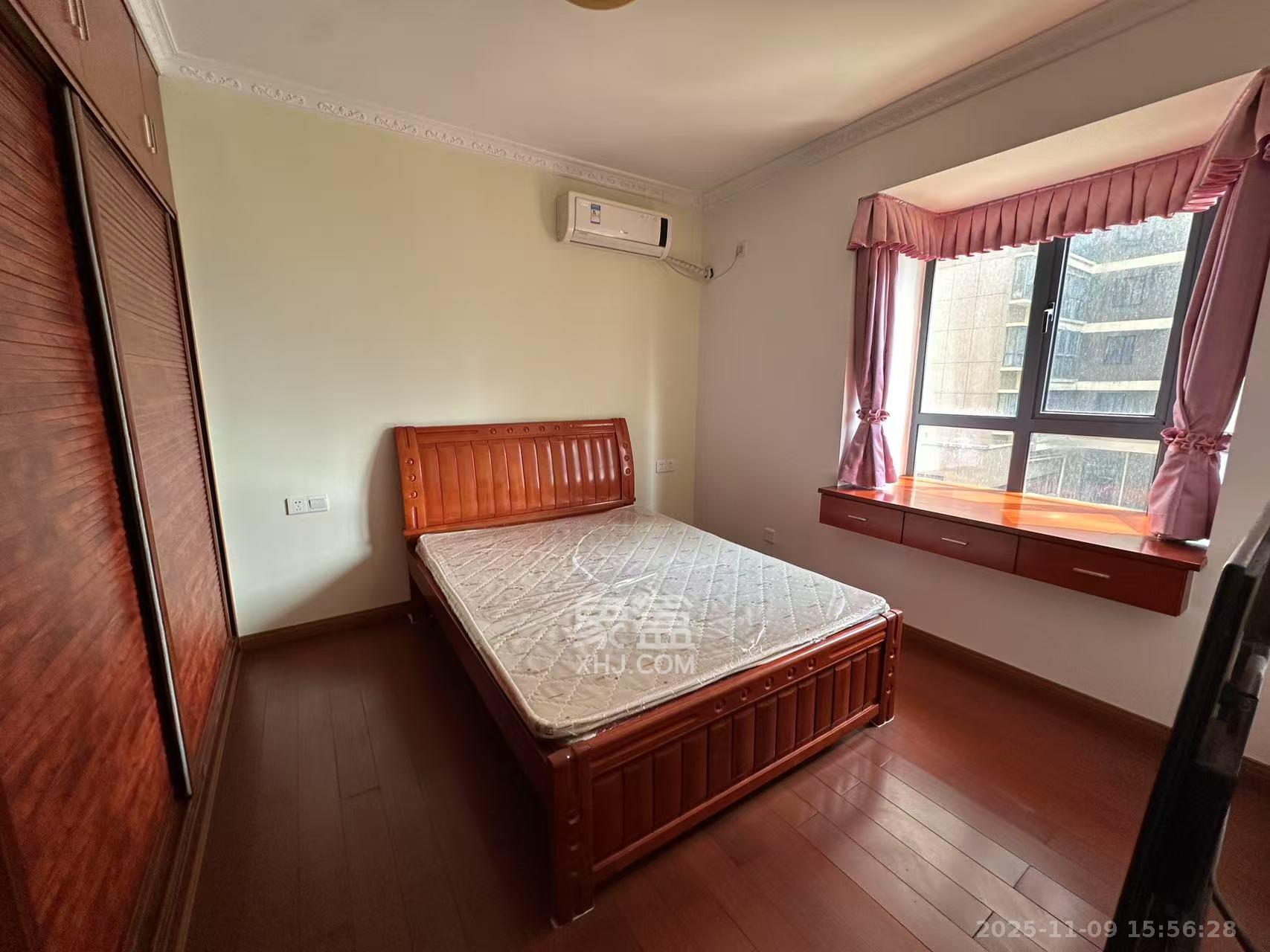 地华梅溪湖畔  2室1厅1卫    2200.0元/月室内图