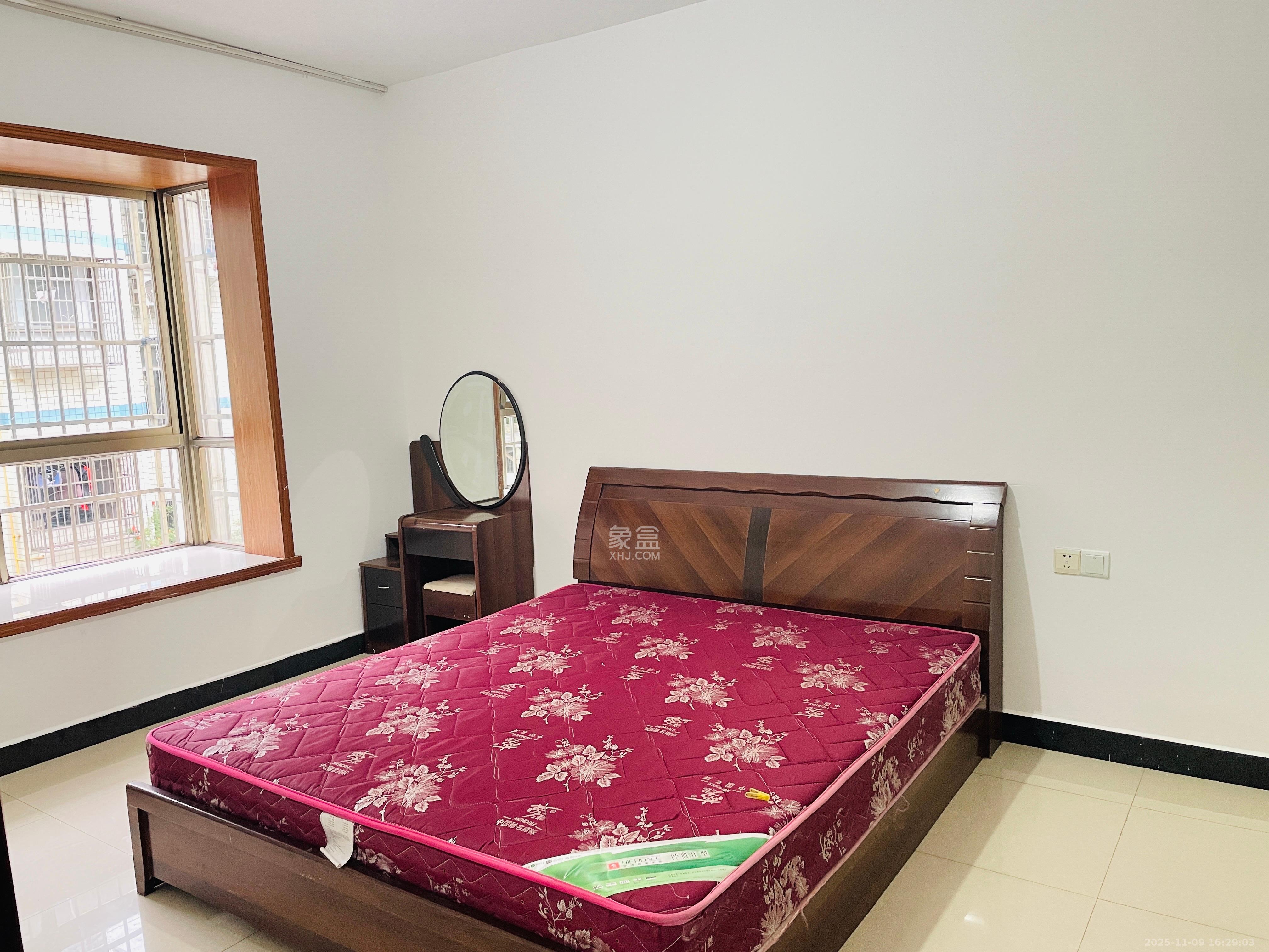 金石蓉园 2室2厅1卫 1500.0元/月 金石蓉园 2室2厅1卫 1500.0元/月室内图