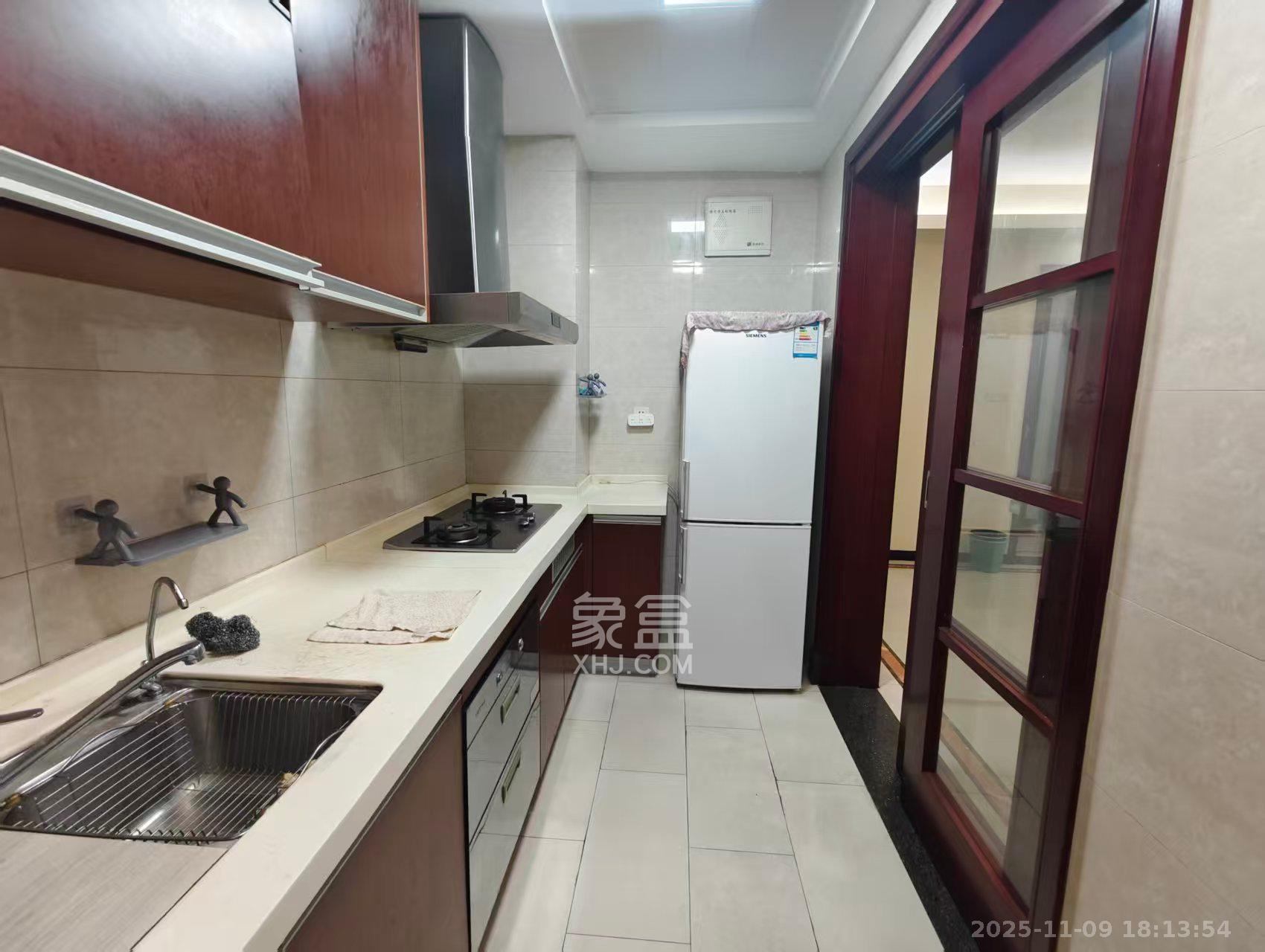 中海国际二期  3室2厅1卫    1800.0元/月室内图