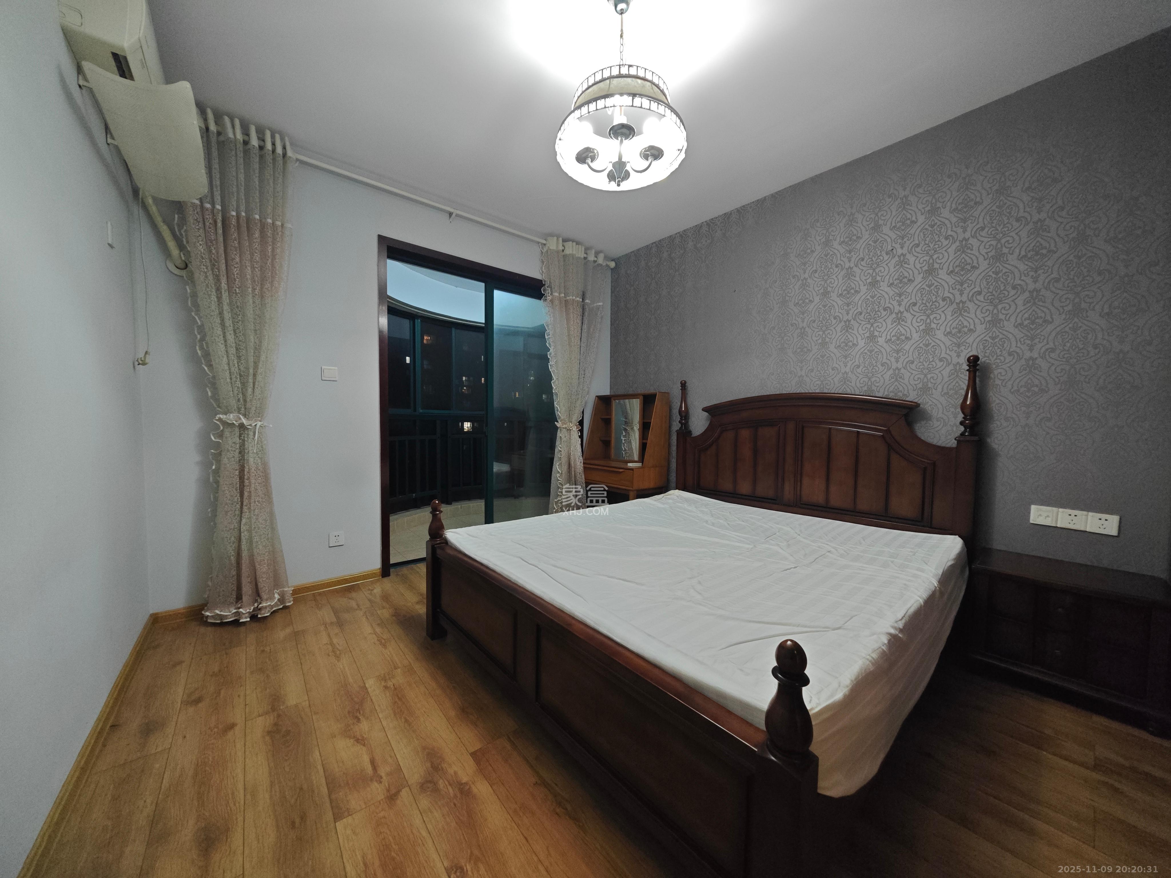 华盛世纪新城  3室2厅2卫    2600.0元/月室内图