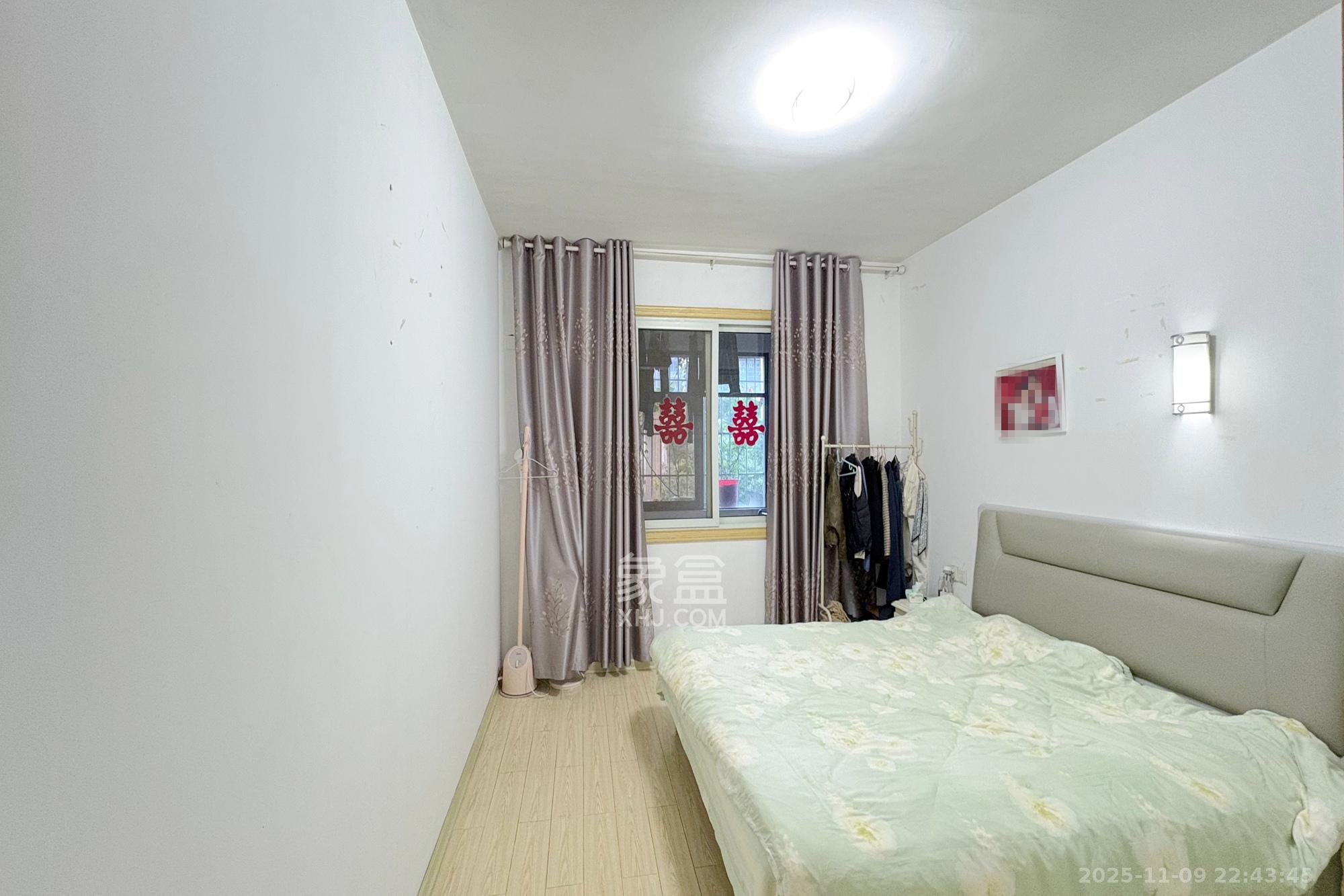 火星镇街道宿舍  3室2厅1卫    55.0万卧室