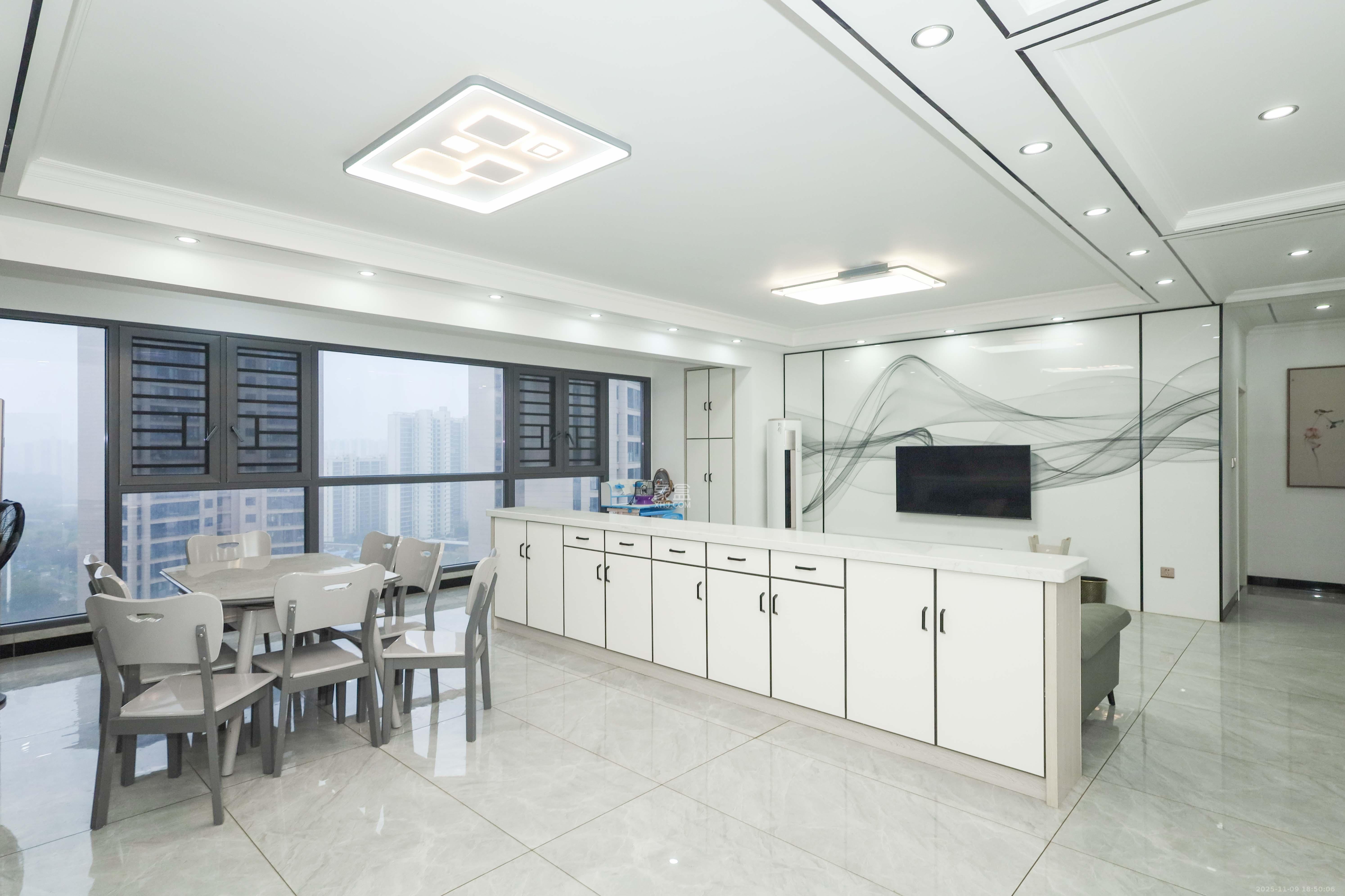 山水梅溪雅郡 4室2厅2卫 145.0万 山水梅溪雅郡 4室2厅2卫 145.0万客厅