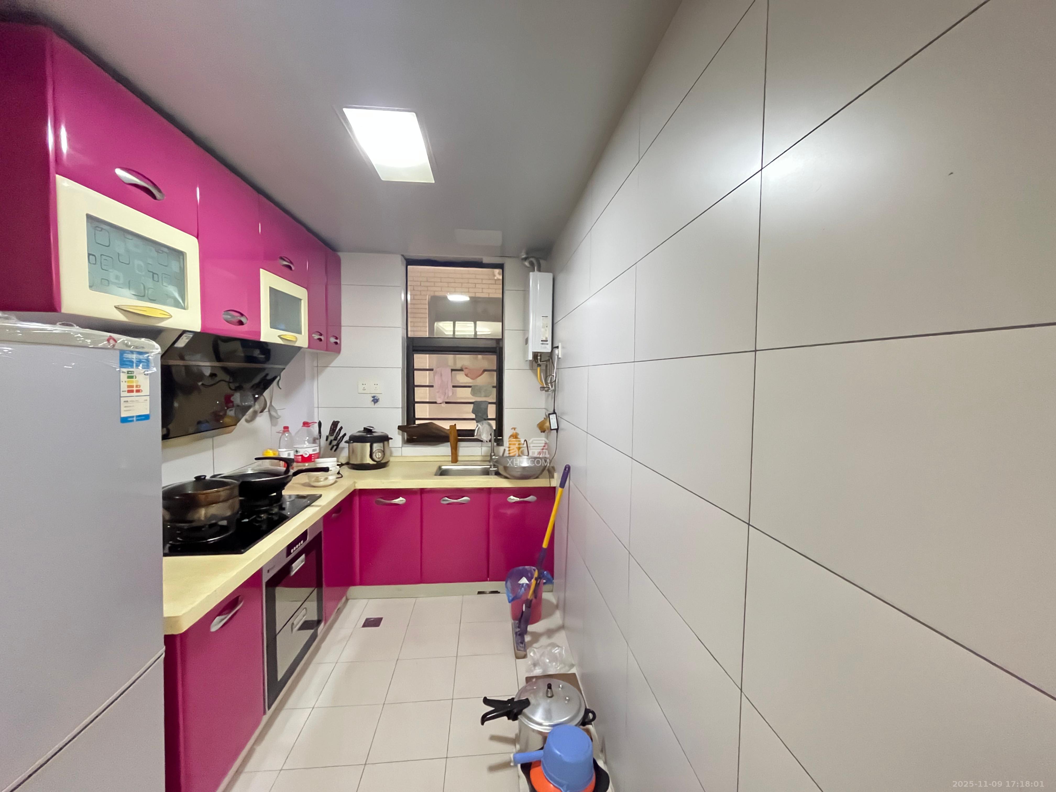 上东辛顿公寓  1室0厅0卫    2800.0元/月