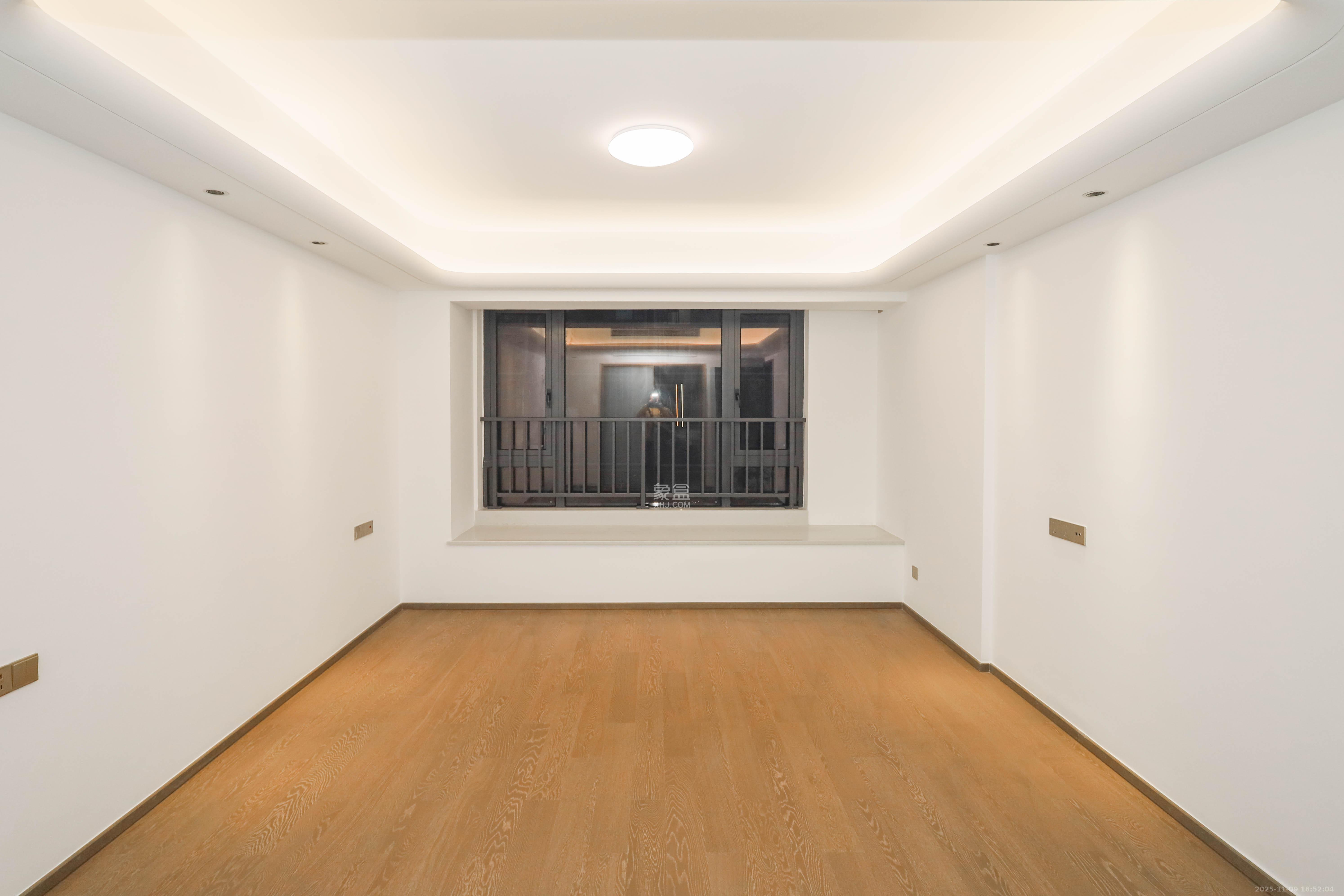 绿城招商桂语雲峯  4室2厅2卫    288.0万卧室