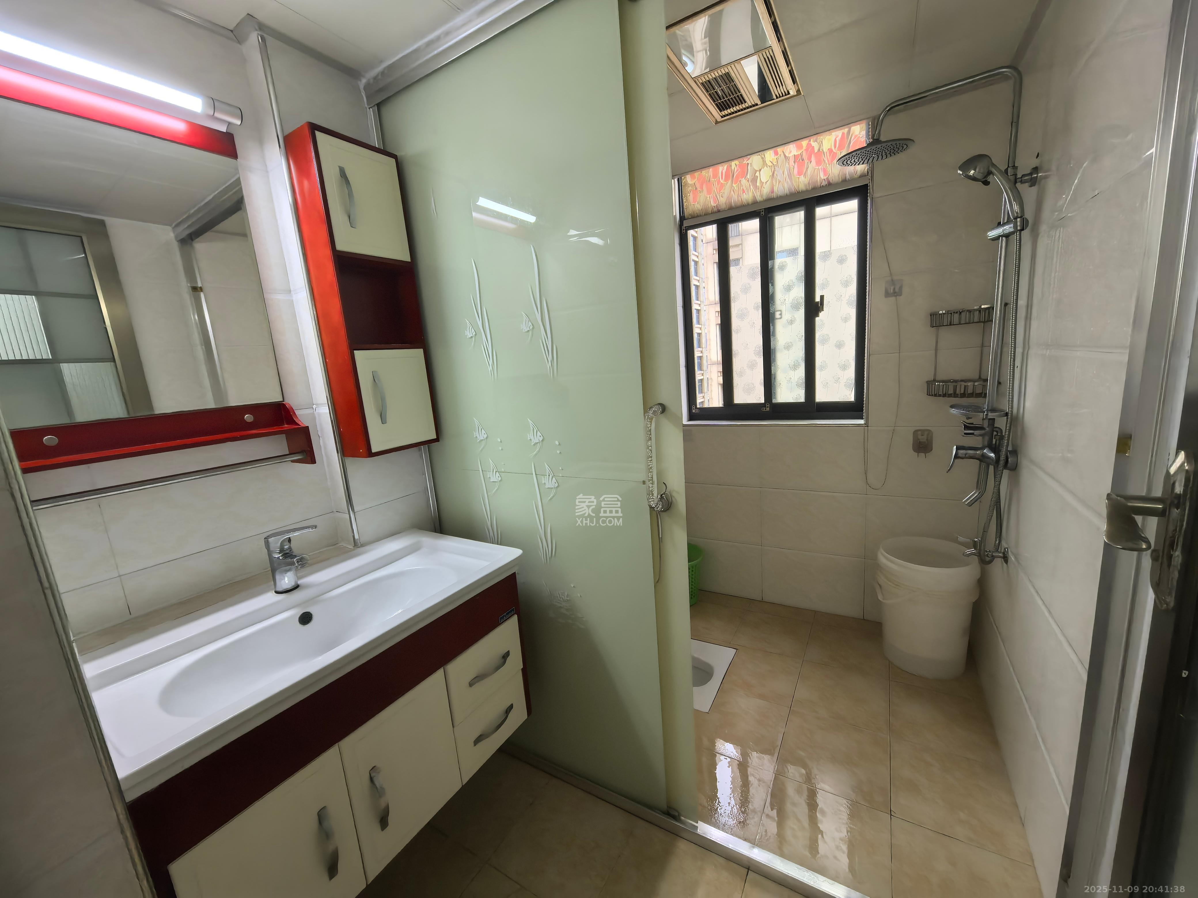 天骄福邸  2室2厅1卫    2400.0元/月室内图