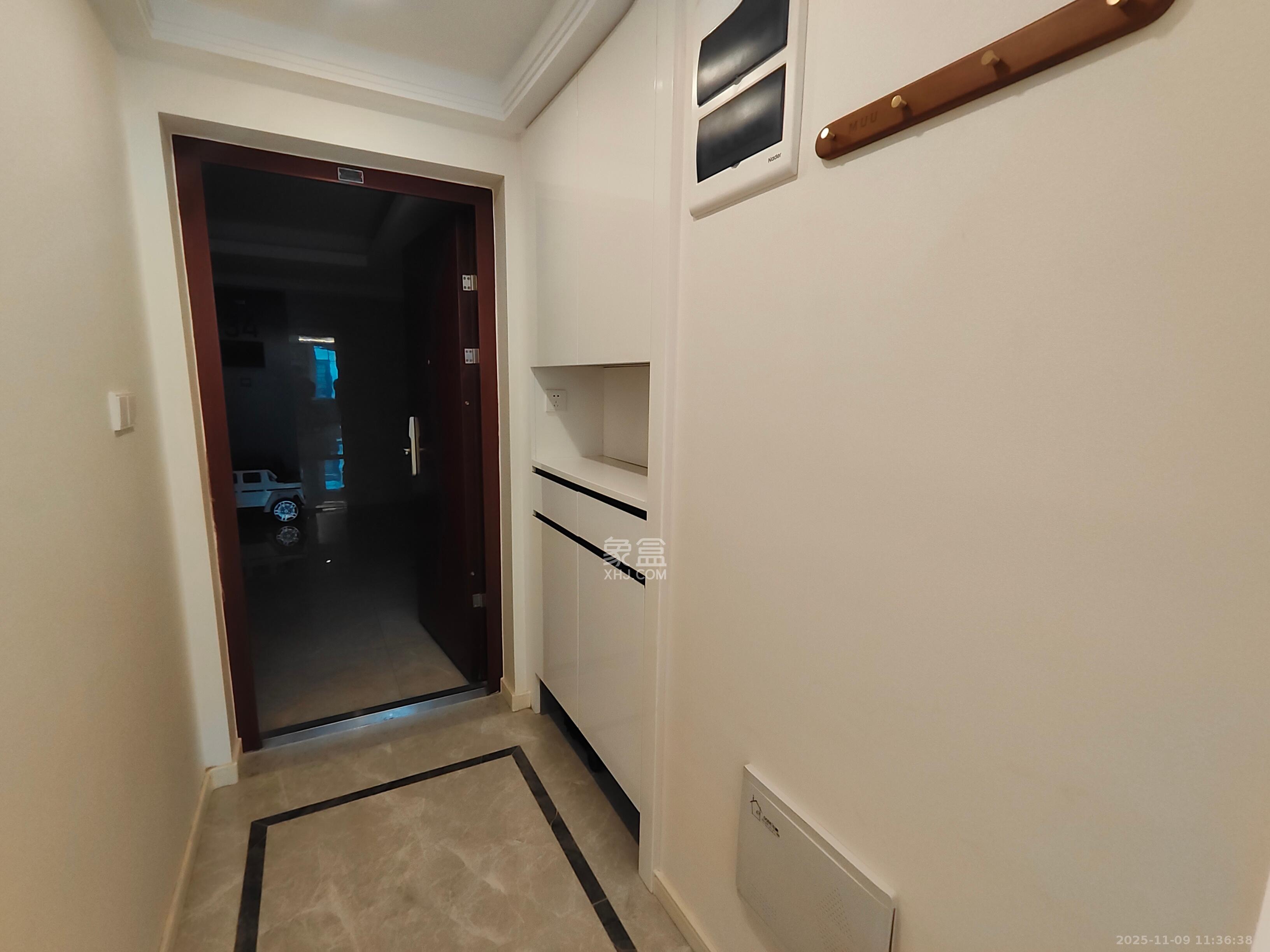 万科金色梦想B区 3室2厅2卫 3300.0元/月 万科金色梦想B区 3室2厅2卫 3300.0元/月室内图