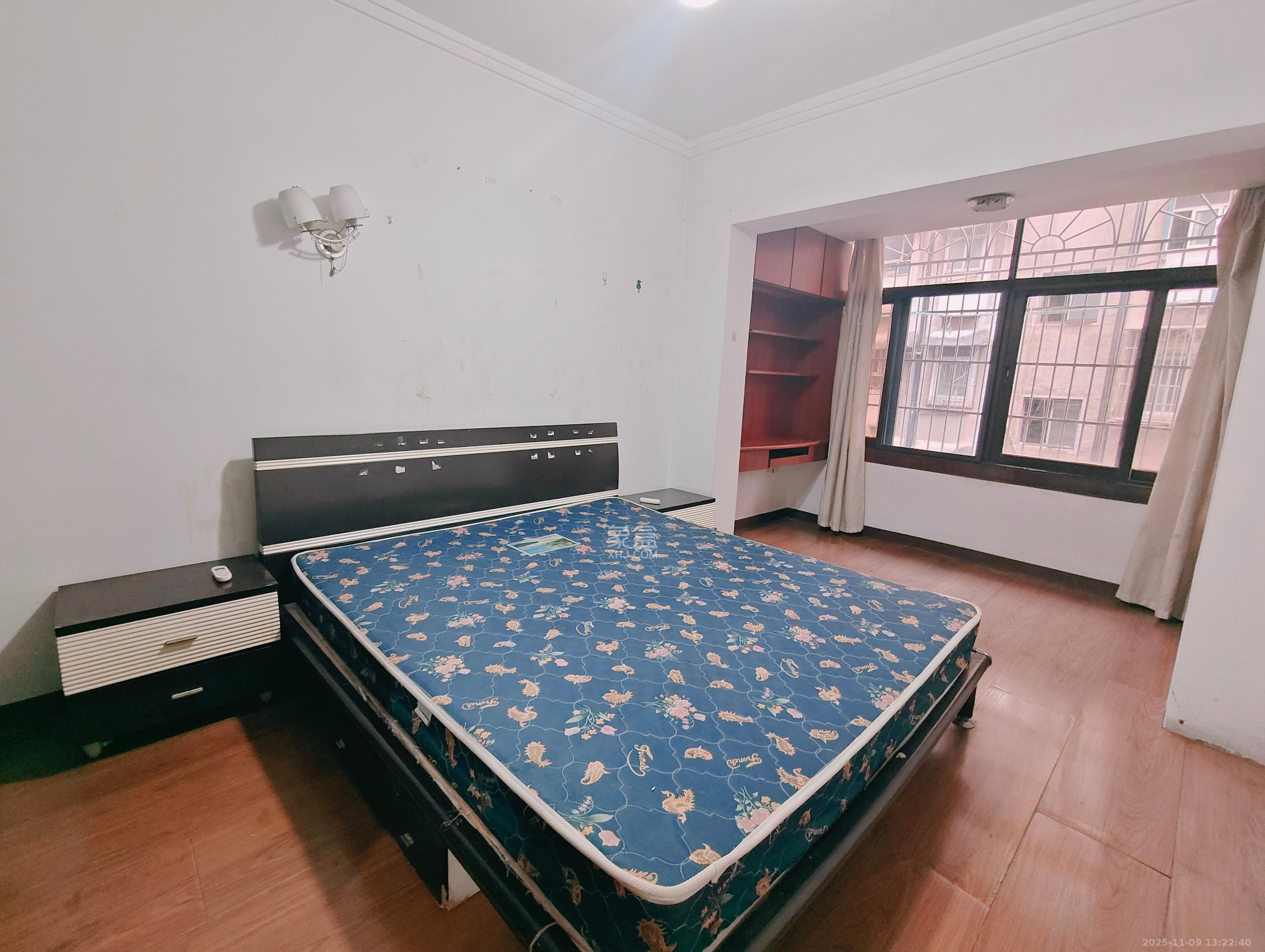 桐荫里社区 2室1厅1卫 1800.0元/月 桐荫里社区 2室1厅1卫 1800.0元/月室内图