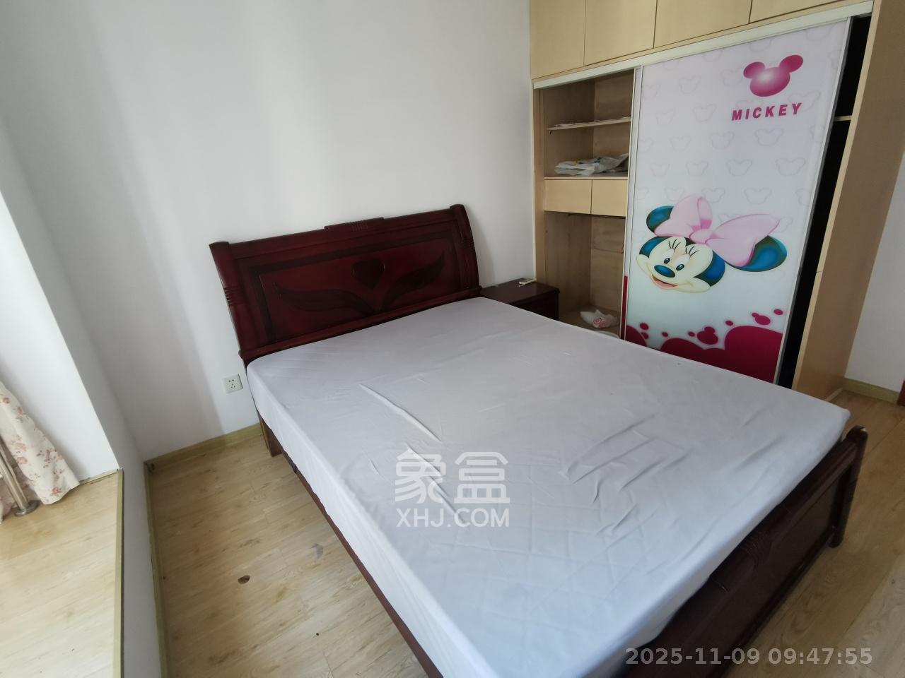 西子花苑  3室2厅2卫    3000.0元/月室内图