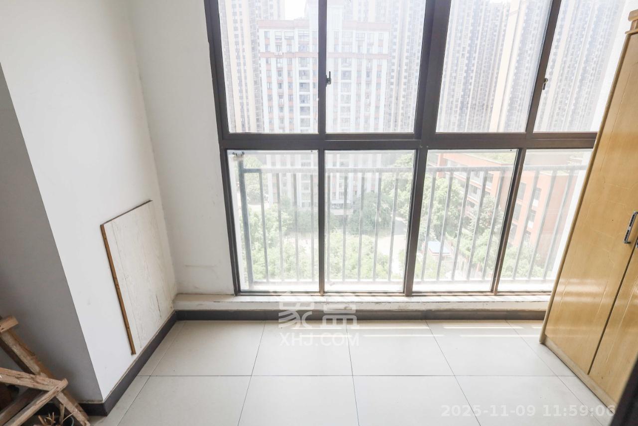 今时艺苑  3室2厅1卫    2100.0元/月室内图