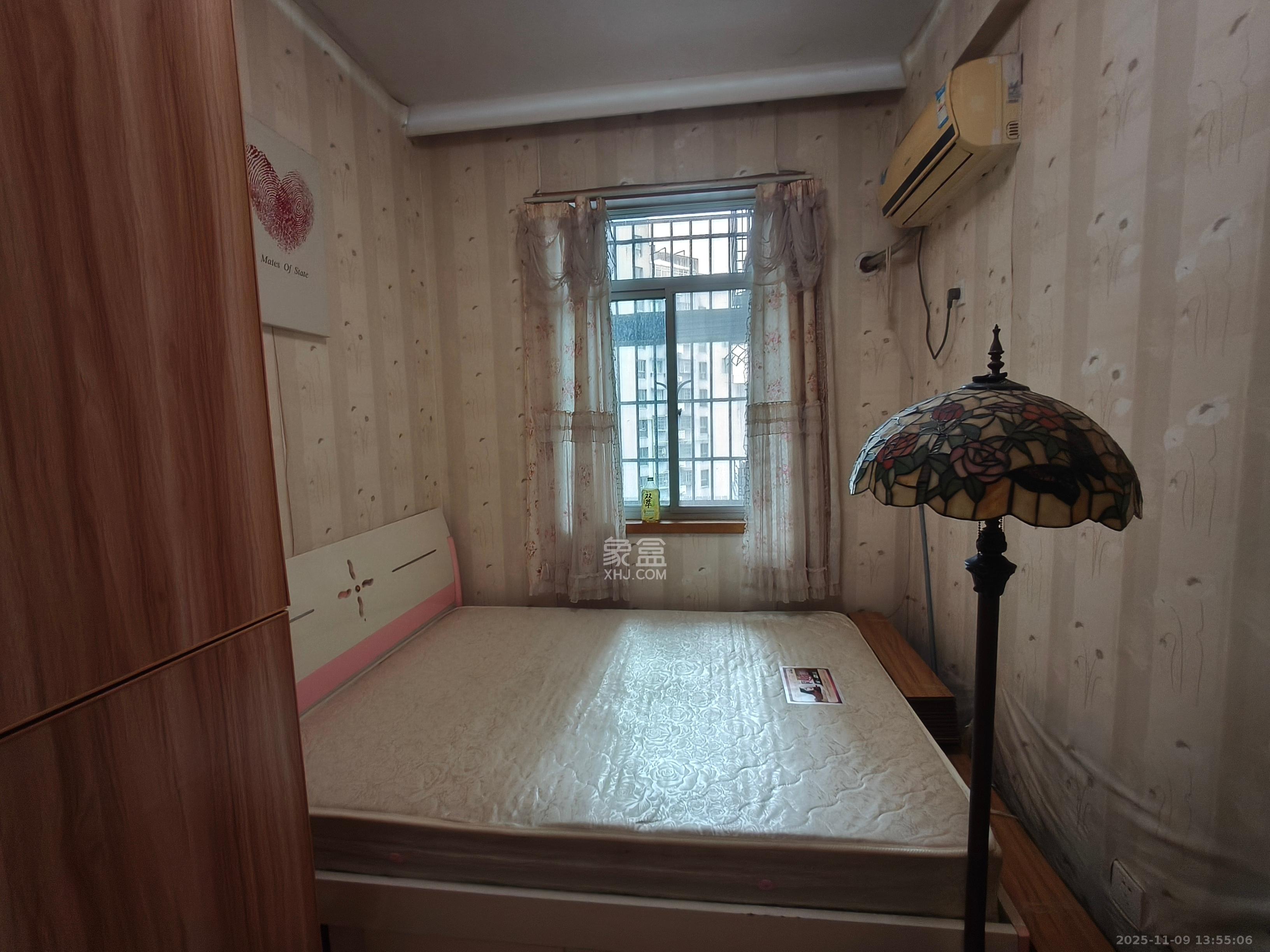 东方新世界  2室1厅1卫    2000.0元/月室内图