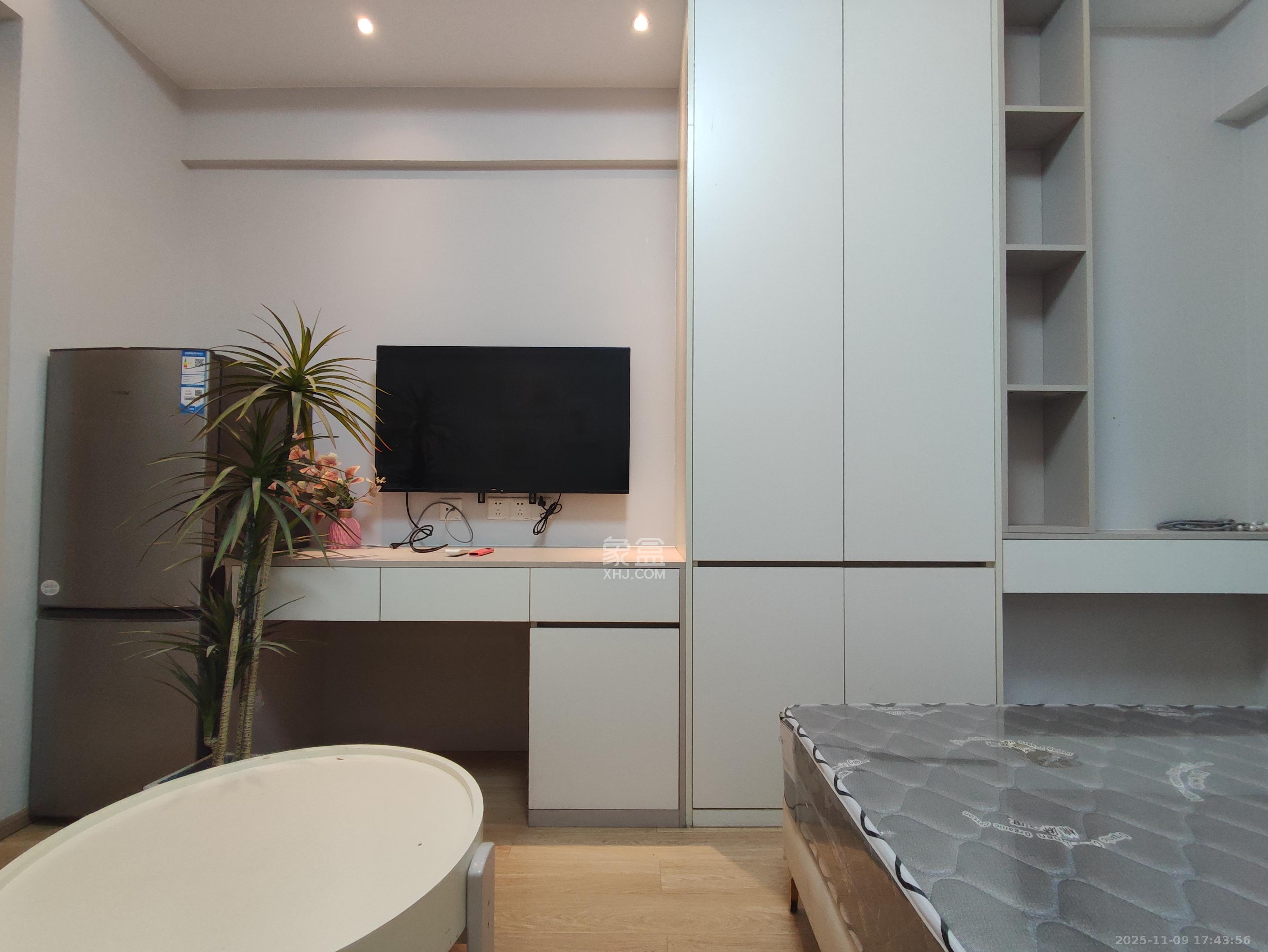 佳兆业云顶都汇 1室1厅1卫 1400.0元/月 佳兆业云顶都汇 1室1厅1卫 1400.0元/月室内图