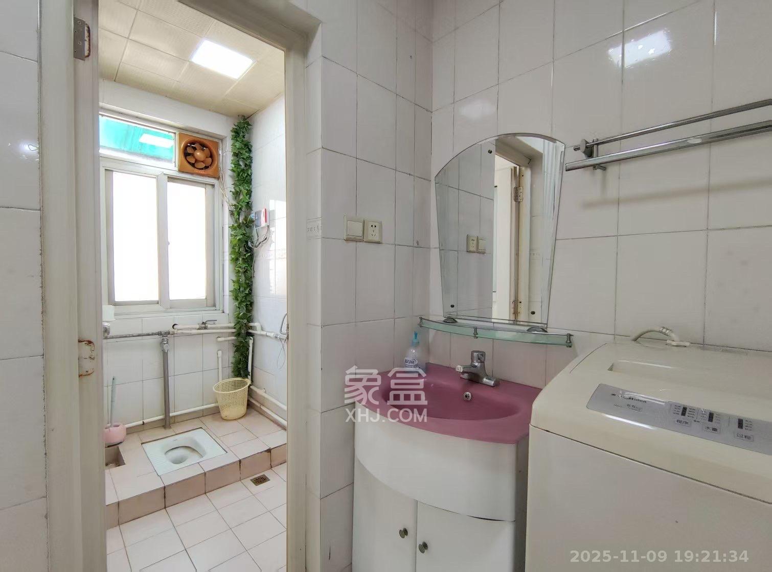 财信宿舍  2室2厅1卫    1600.0元/月室内图