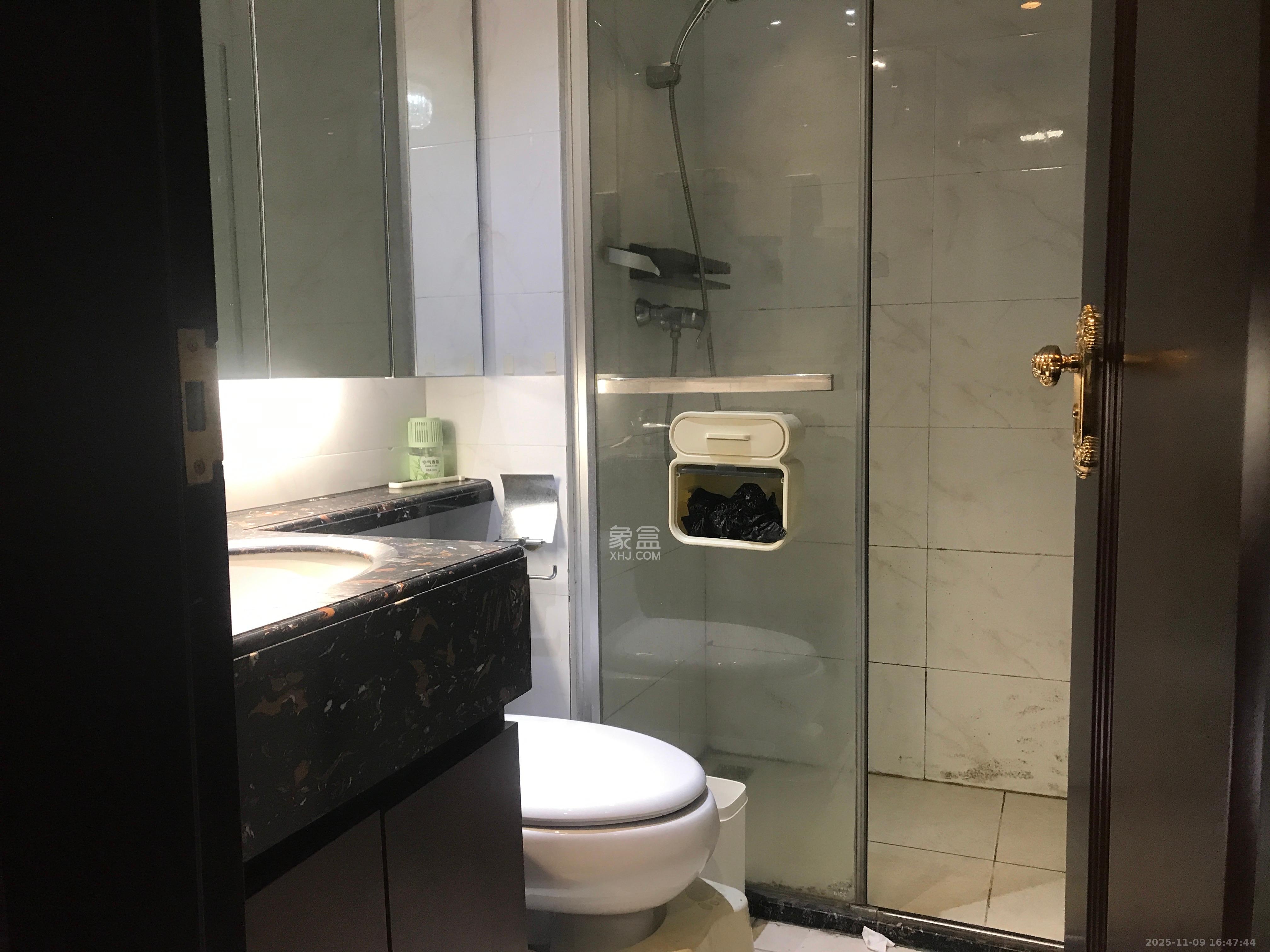 恒大雅苑 1室1厅1卫 1500.0元/月 恒大雅苑 1室1厅1卫 1500.0元/月室内图