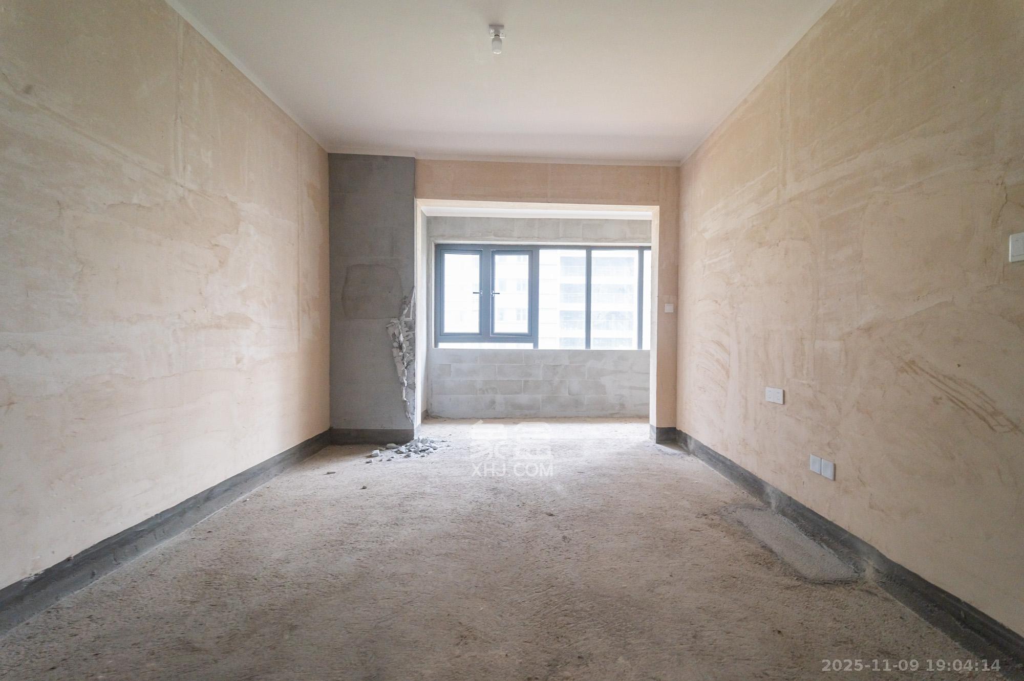 绿城美的明月江南 3室2厅1卫 85.8万 绿城美的明月江南 3室2厅1卫 85.8万客厅