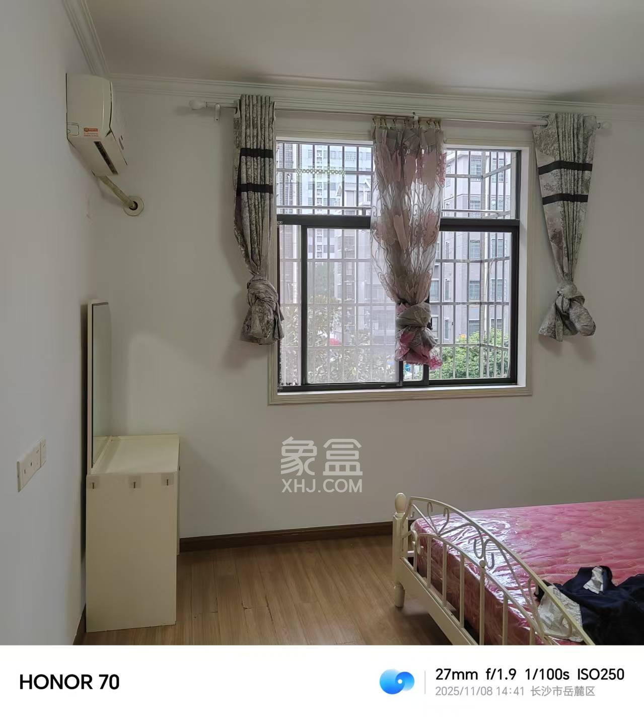 黄鹤小区3片  3室2厅1卫    2100.0元/月室内图