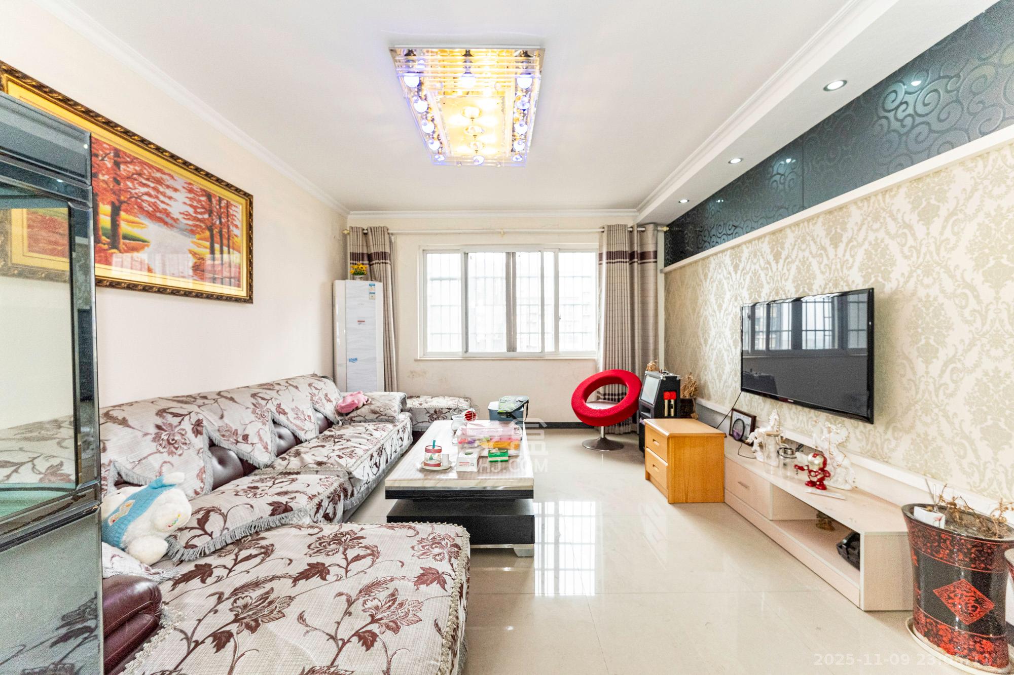 增辉凯旋帝景  4室2厅2卫    68.0万