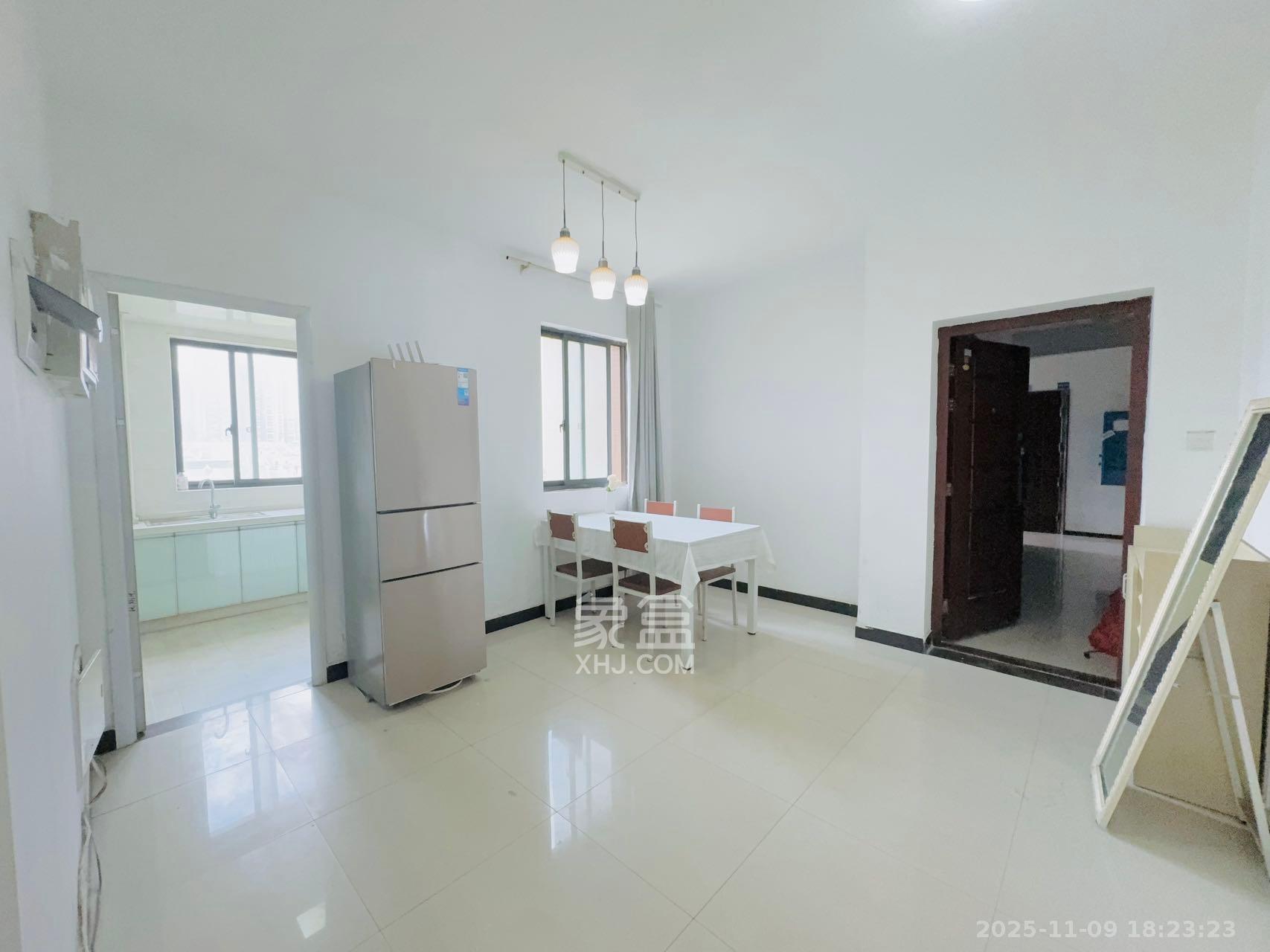 优山美地  4室2厅2卫    2500.0元/月