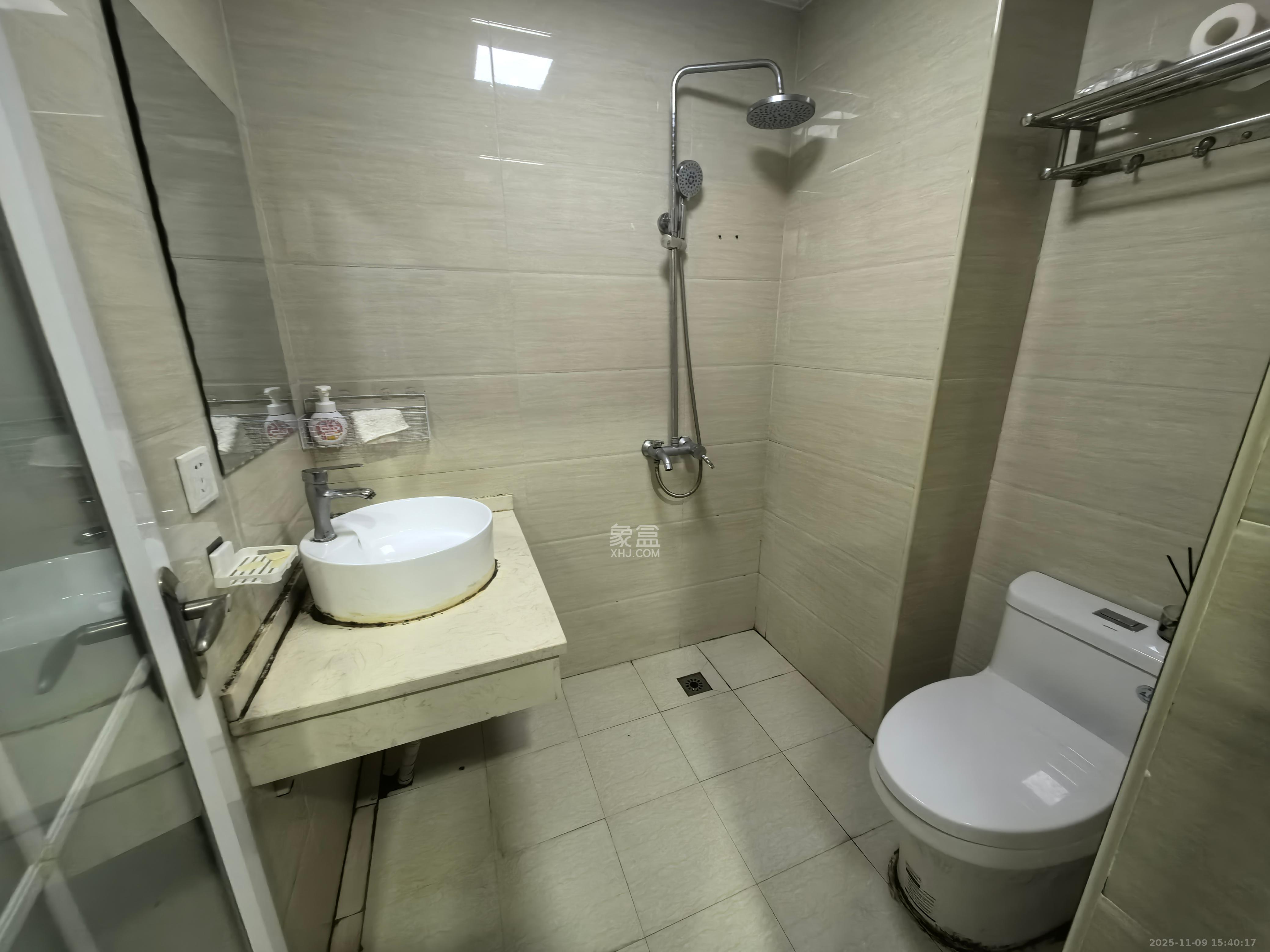 创世纪广场 1室1厅1卫 1200.0元/月 创世纪广场 1室1厅1卫 1200.0元/月室内图