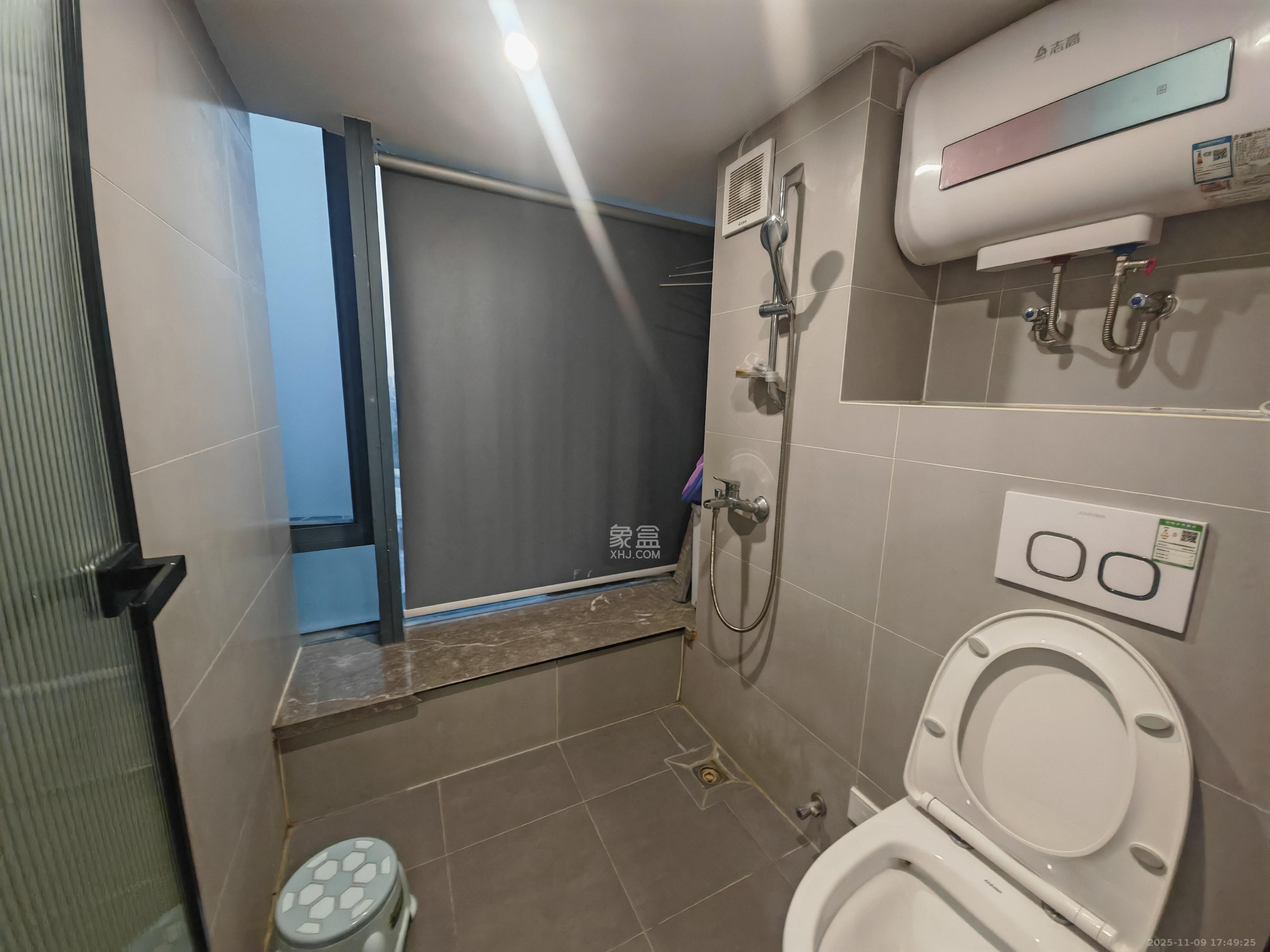 京武浪琴山三期(京武中心) 2室1厅1卫 3800.0元/月 京武浪琴山三期(京武中心) 2室1厅1卫 3800.0元/月室内图