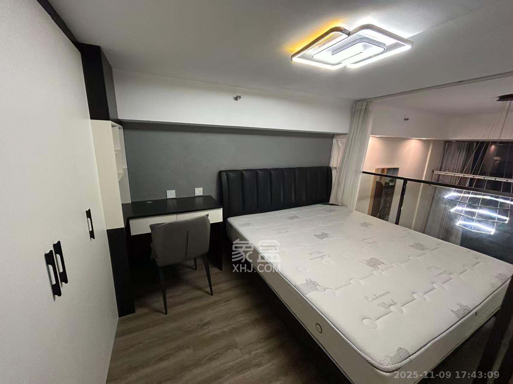 卓越浅水湾  1室1厅1卫    1600.0元/月室内图