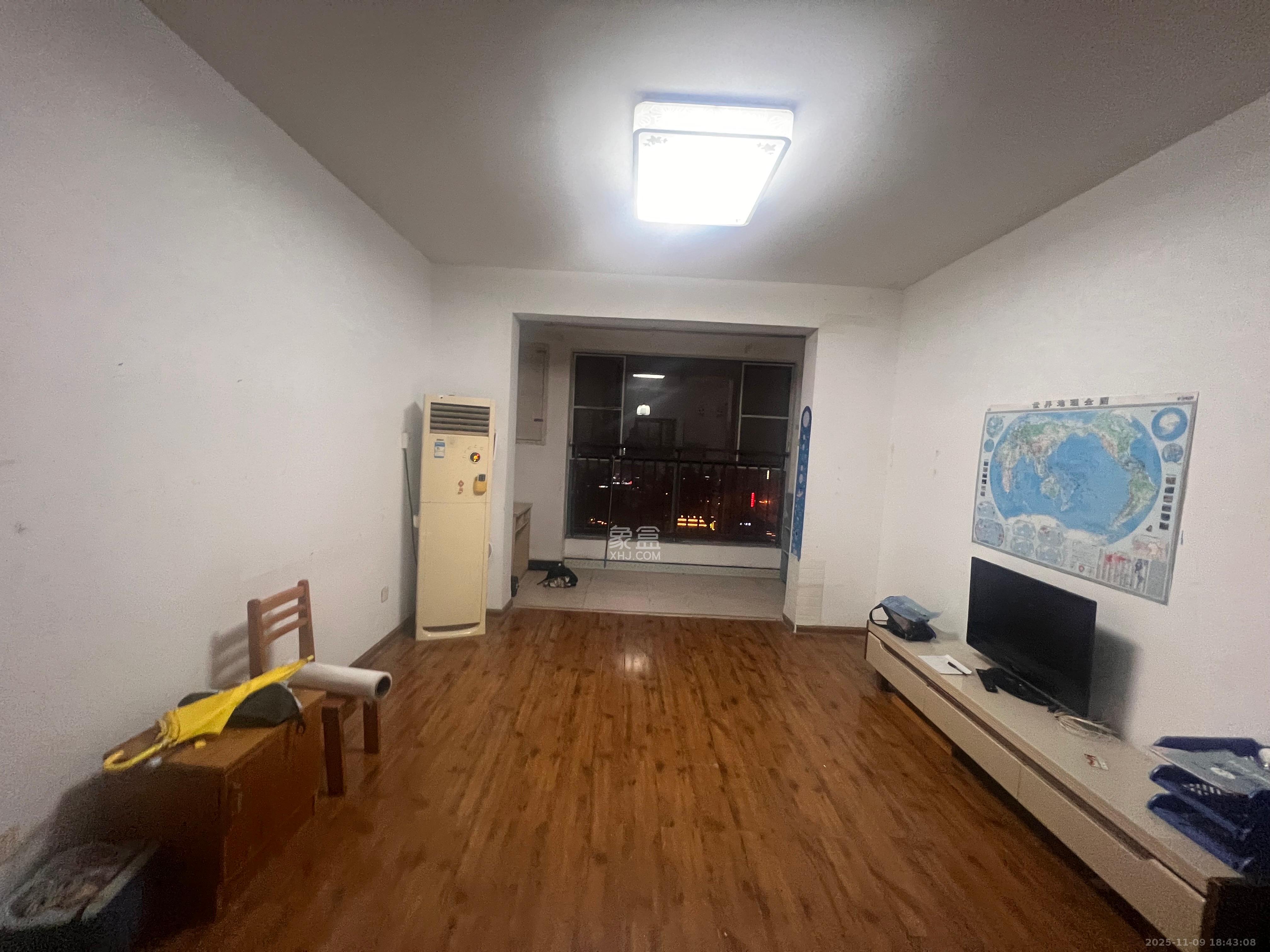 上海城小区  3室2厅2卫    2000.0元/月室内图