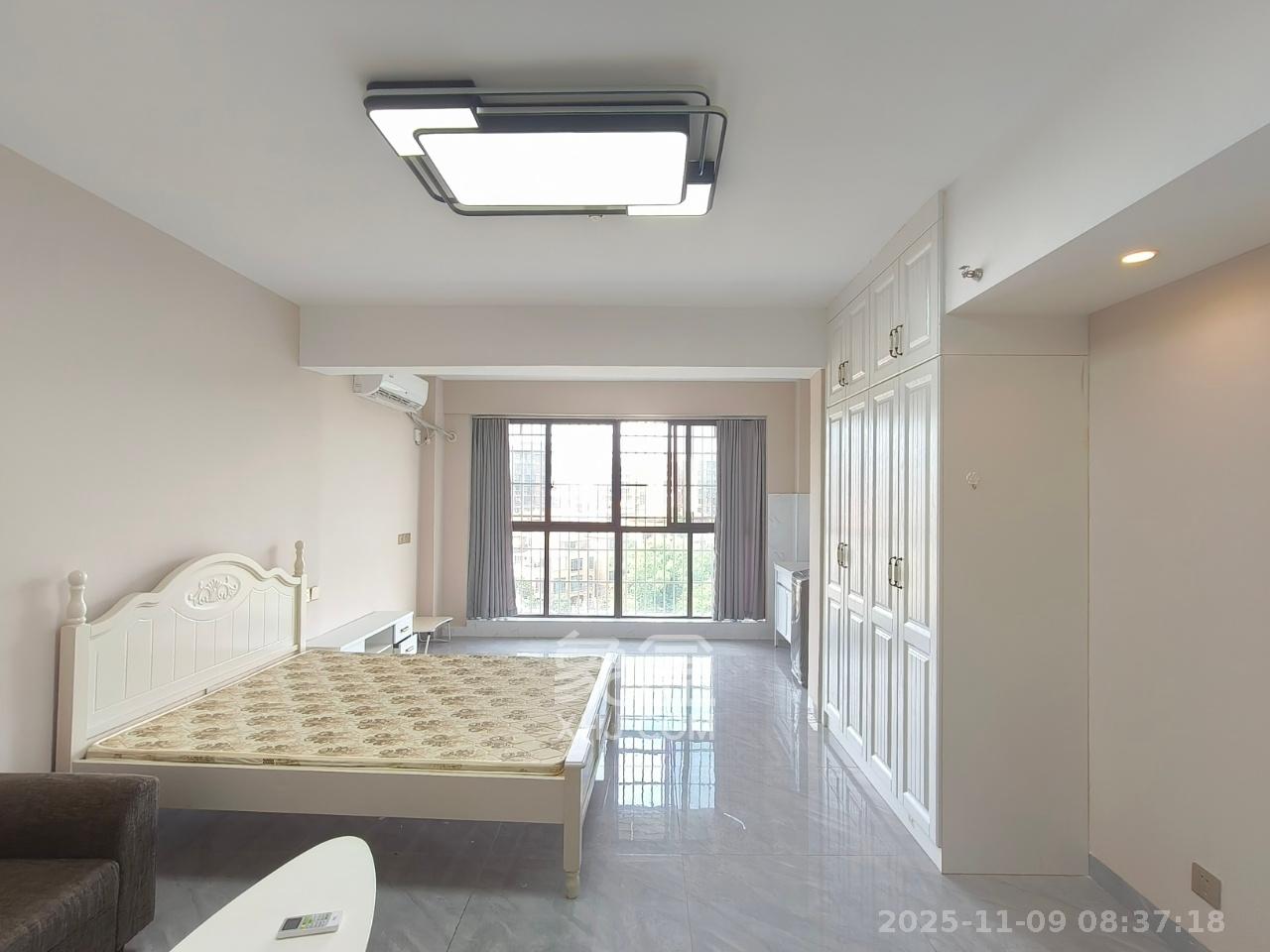 橘郡礼顿山  1室1厅1卫    1000.0元/月