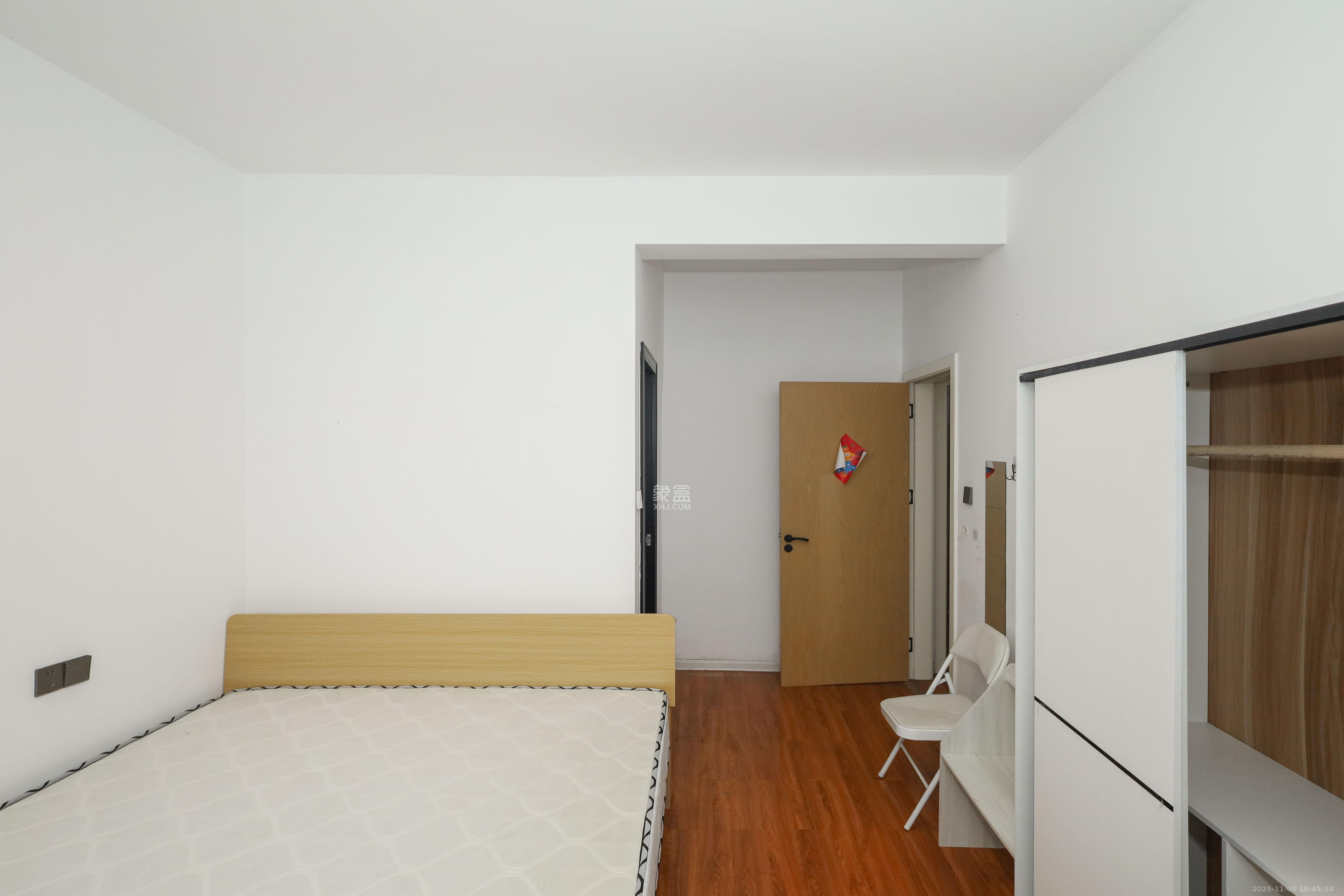 梅溪盛荟  3室2厅2卫    109.8万卧室