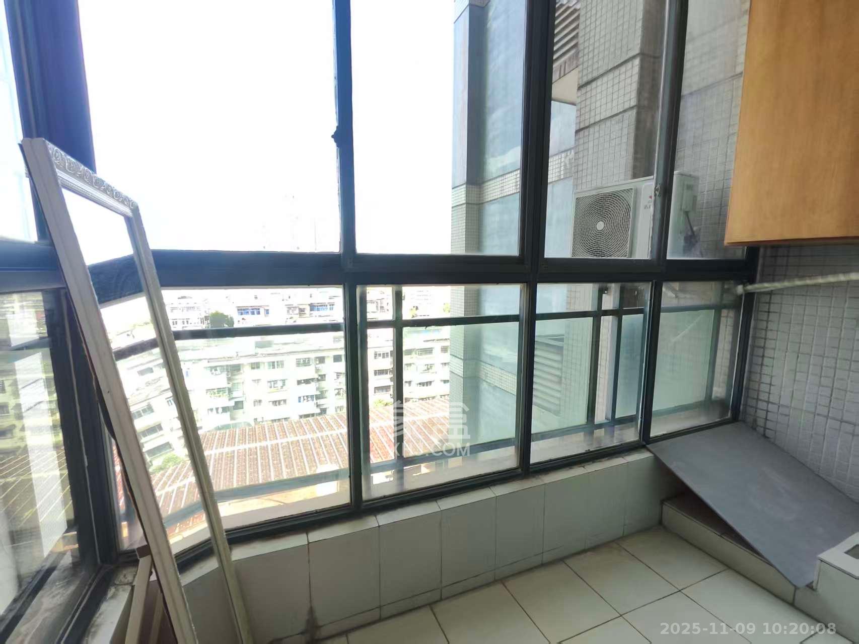 颐美园  2室2厅1卫    2500.0元/月室内图