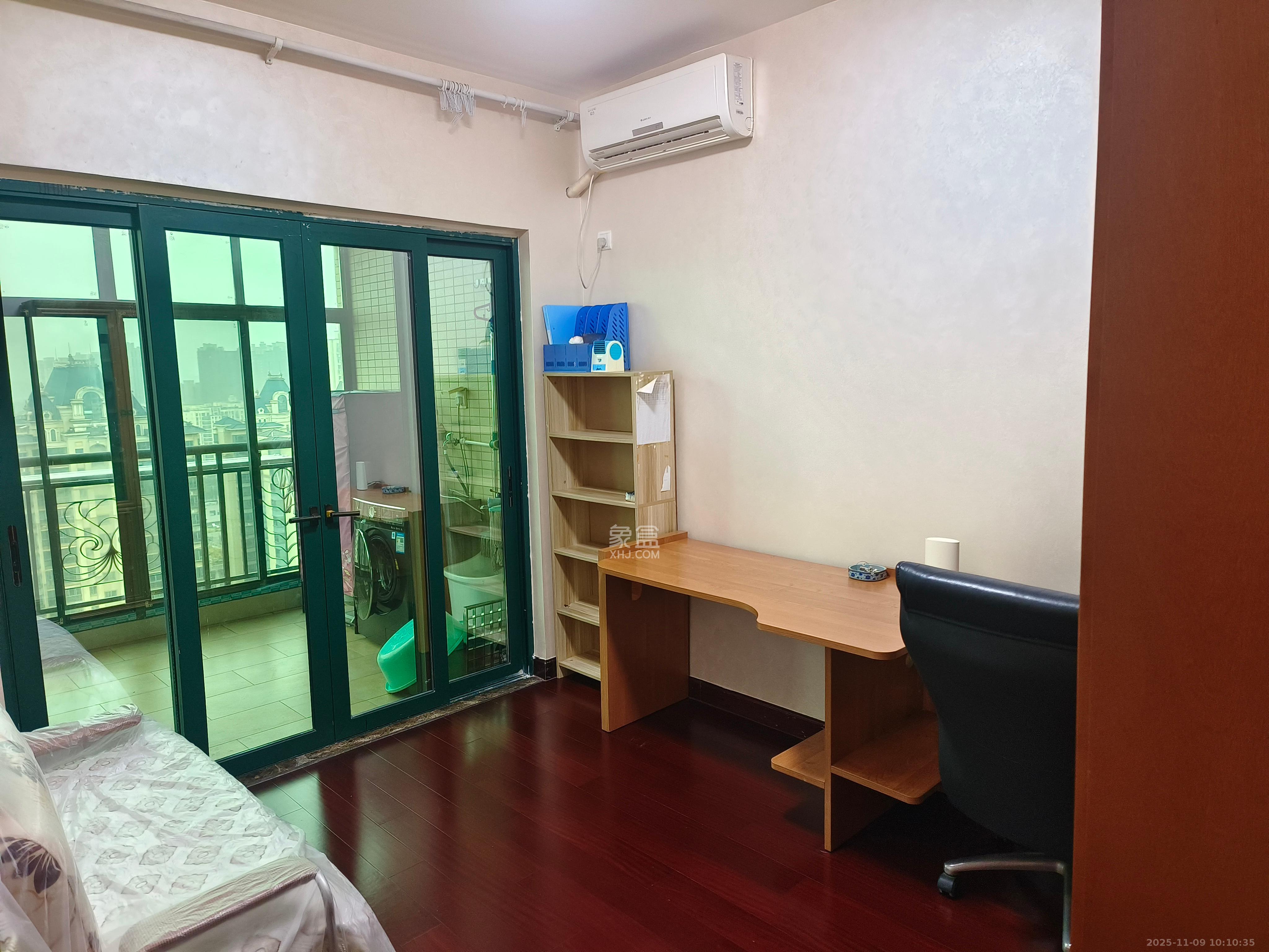 恒大华府 4室2厅2卫 5500.0元/月 恒大华府 4室2厅2卫 5500.0元/月室内图