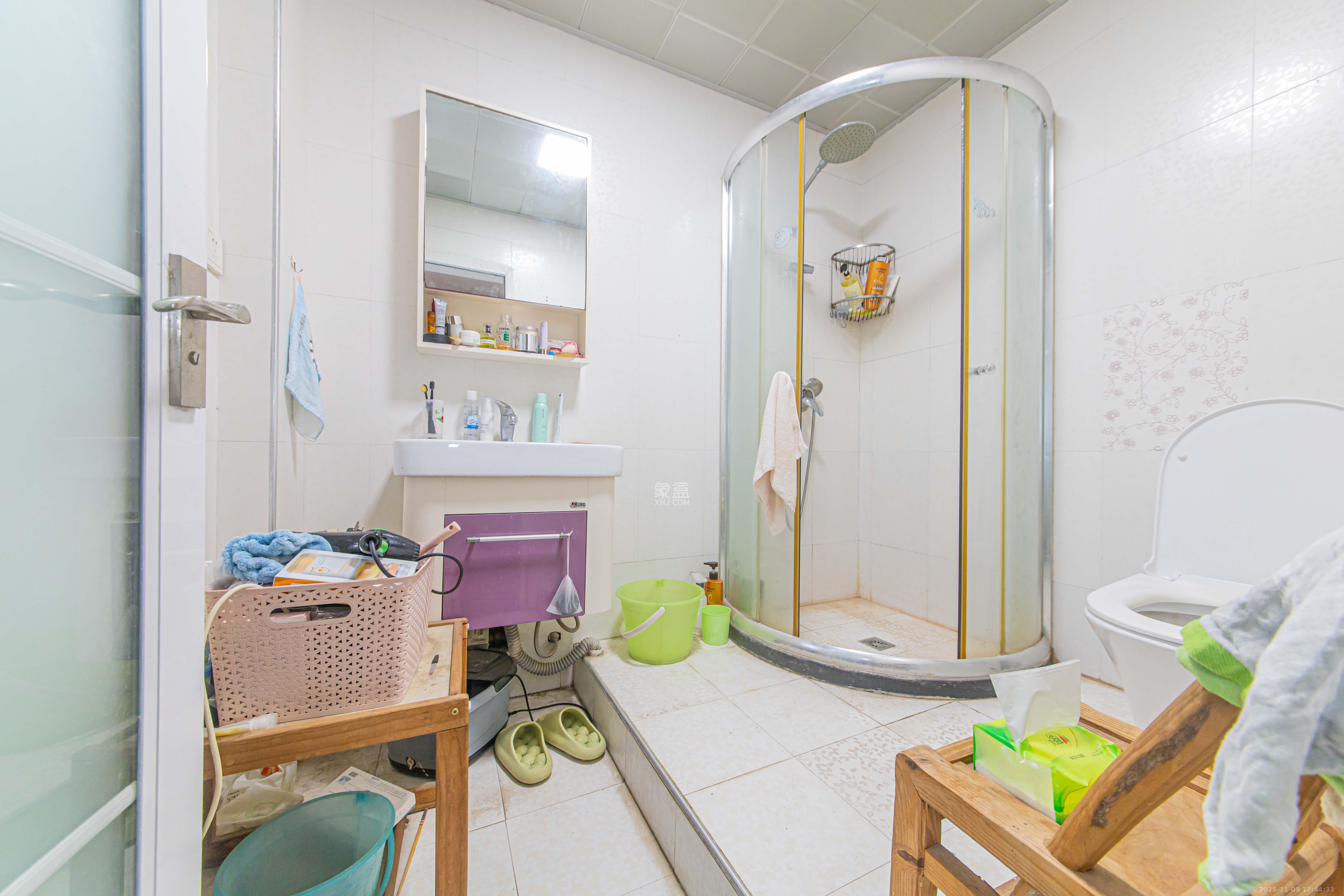 九峰小区(一二三四区) 4室2厅2卫 260.0万 九峰小区(一二三四区) 4室2厅2卫 260.0万卫生间