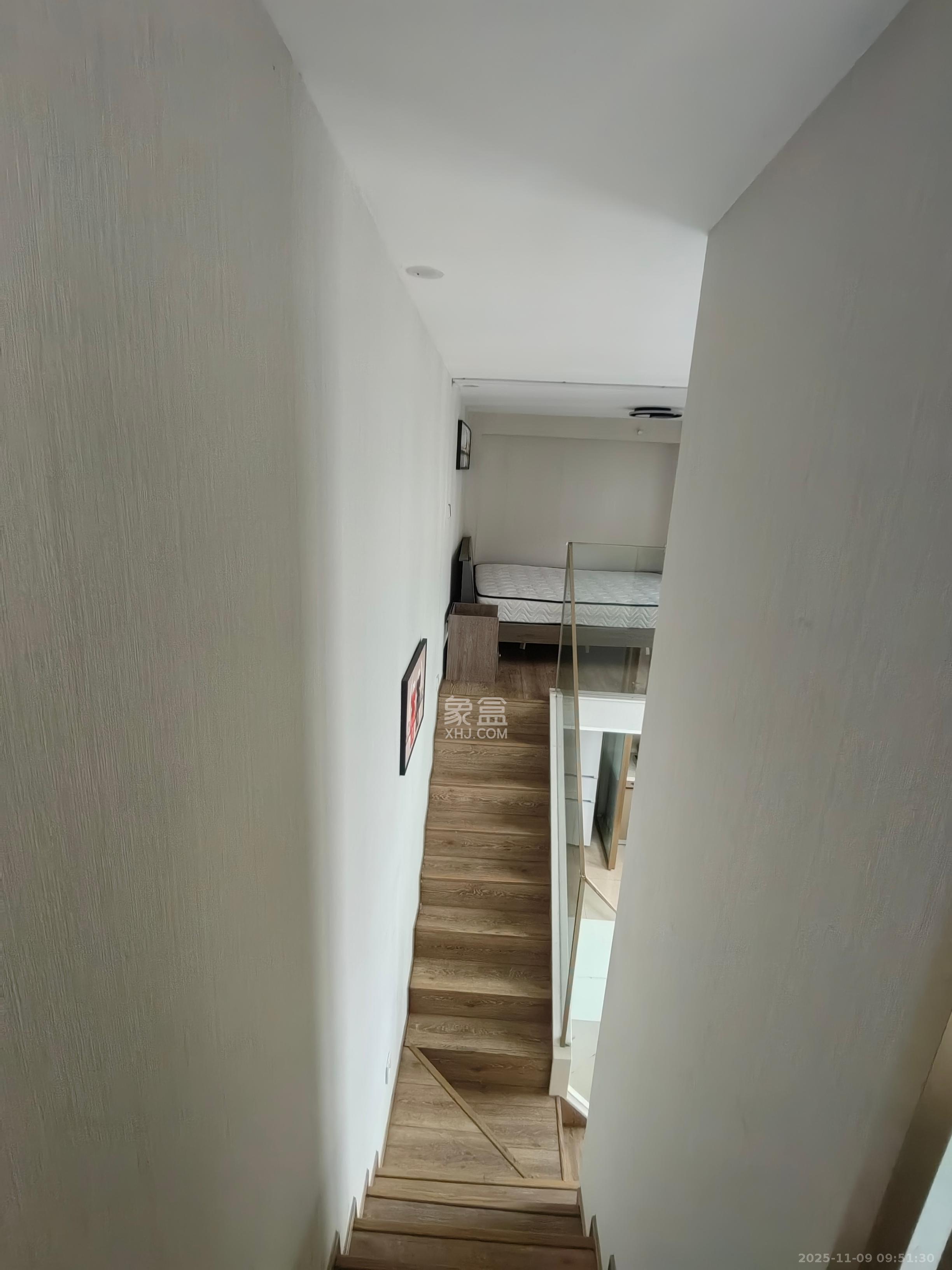 华远海蓝郡  3室2厅1卫    1600.0元/月室内图