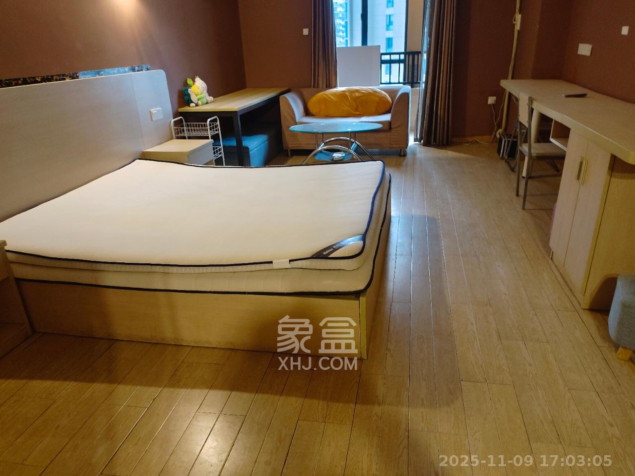 融圣国际  1室1厅1卫    1600.0元/月