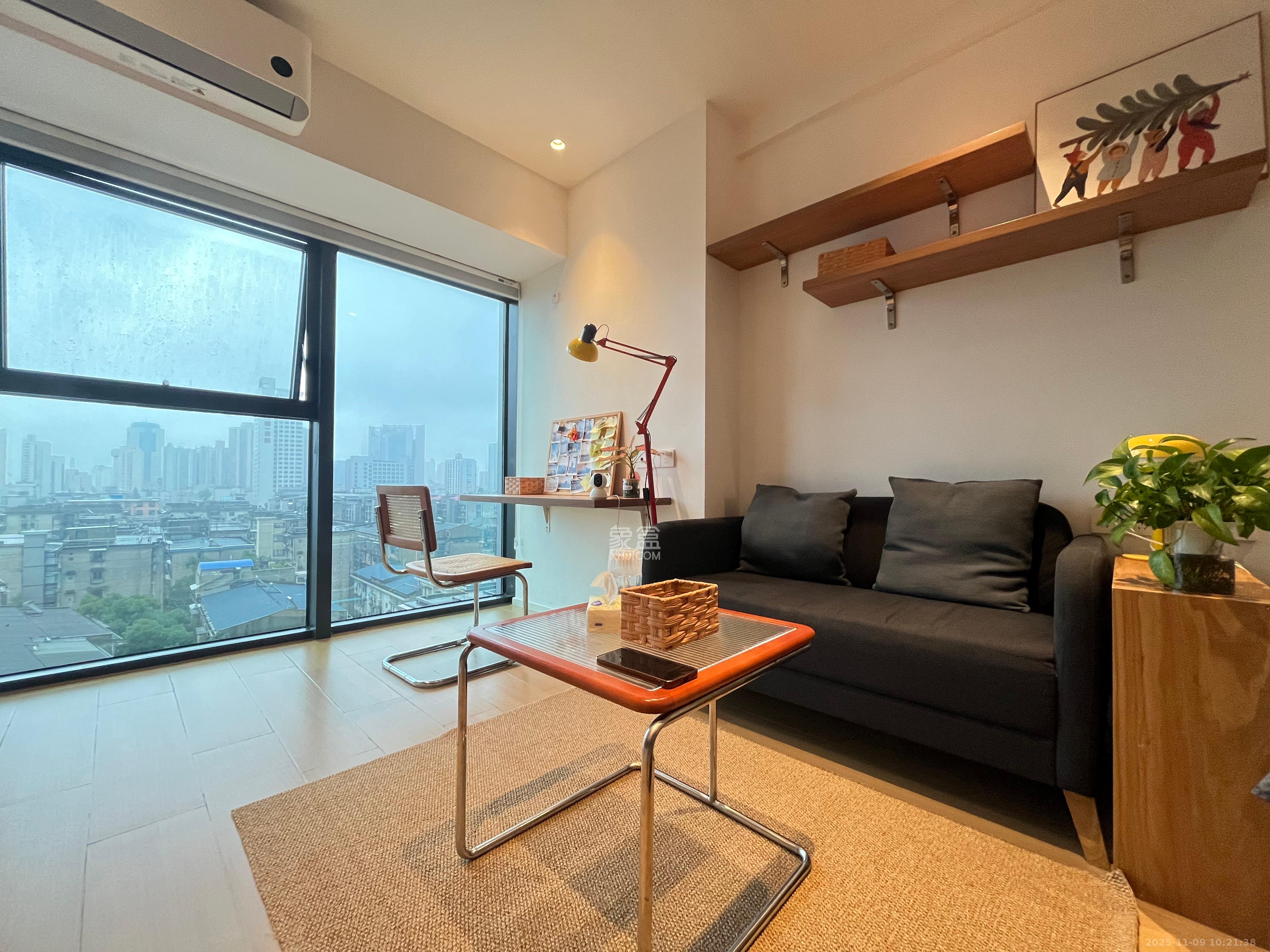 华润置地中心 1室1厅1卫 2600.0元/月 华润置地中心 1室1厅1卫 2600.0元/月室内图