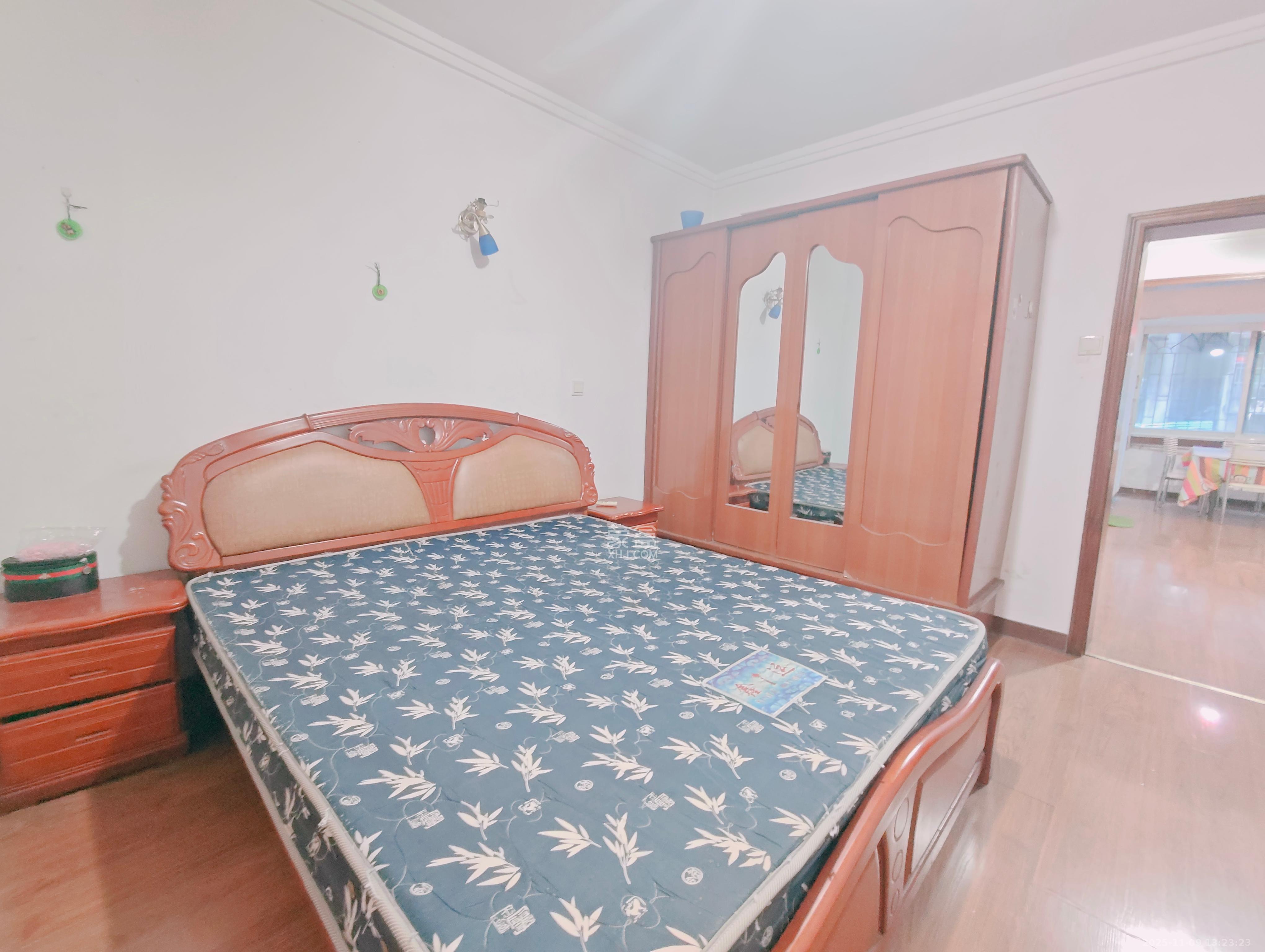 桐荫里社区  2室1厅1卫    1800.0元/月室内图