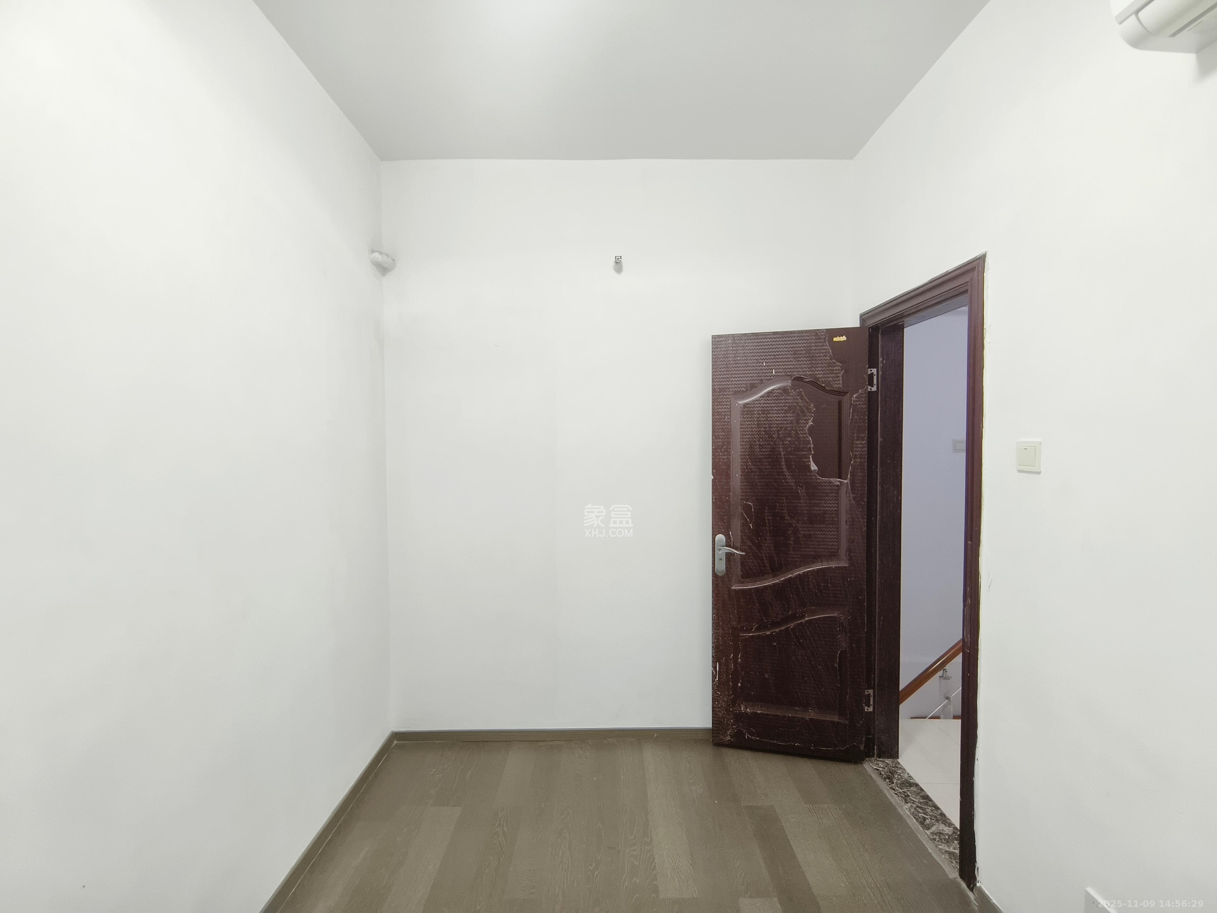 勤诚达新界 2室2厅1卫 1500.0元/月 勤诚达新界 2室2厅1卫 1500.0元/月室内图